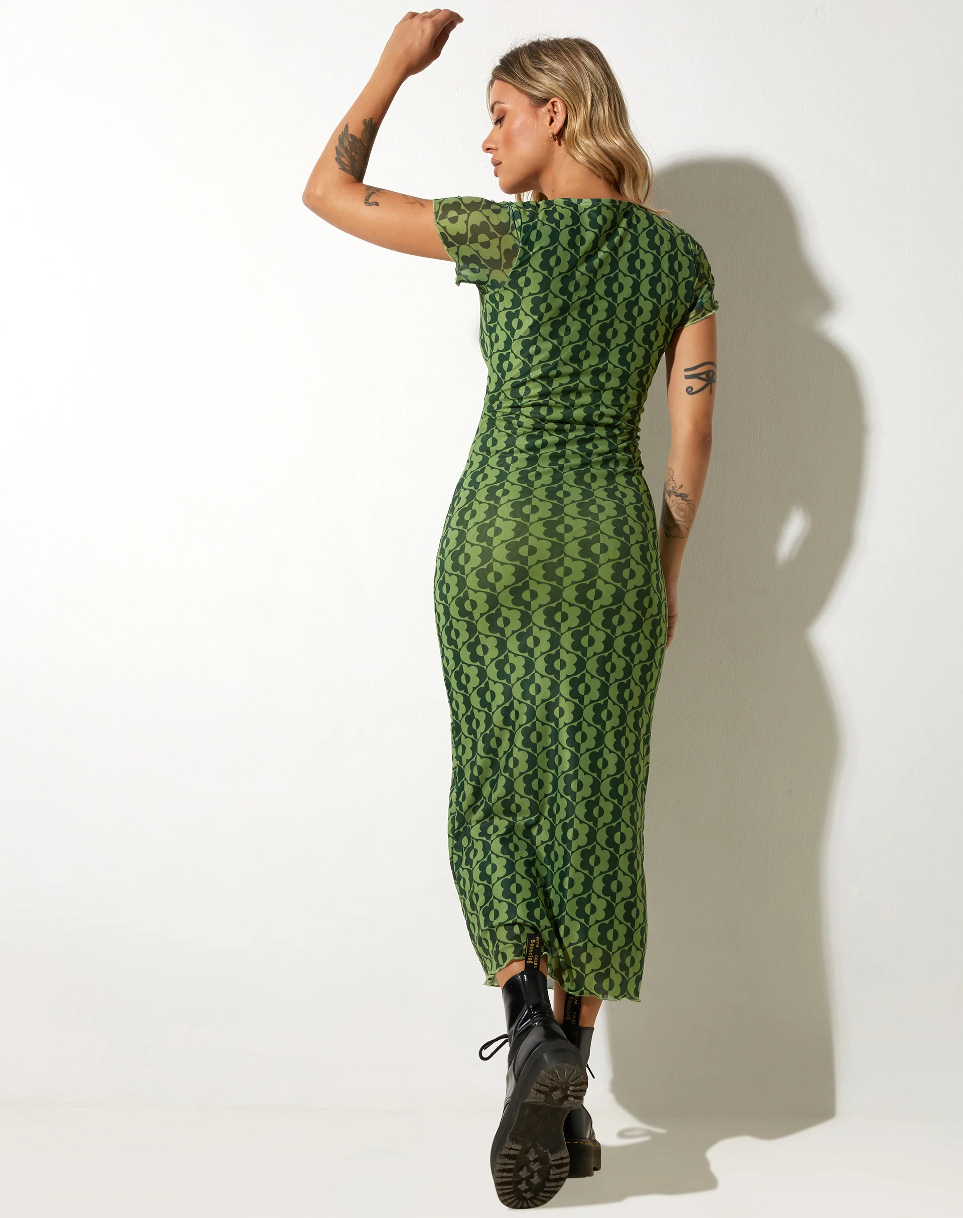Happyella Midi Dress in Wavy Daisy Green - Image 5