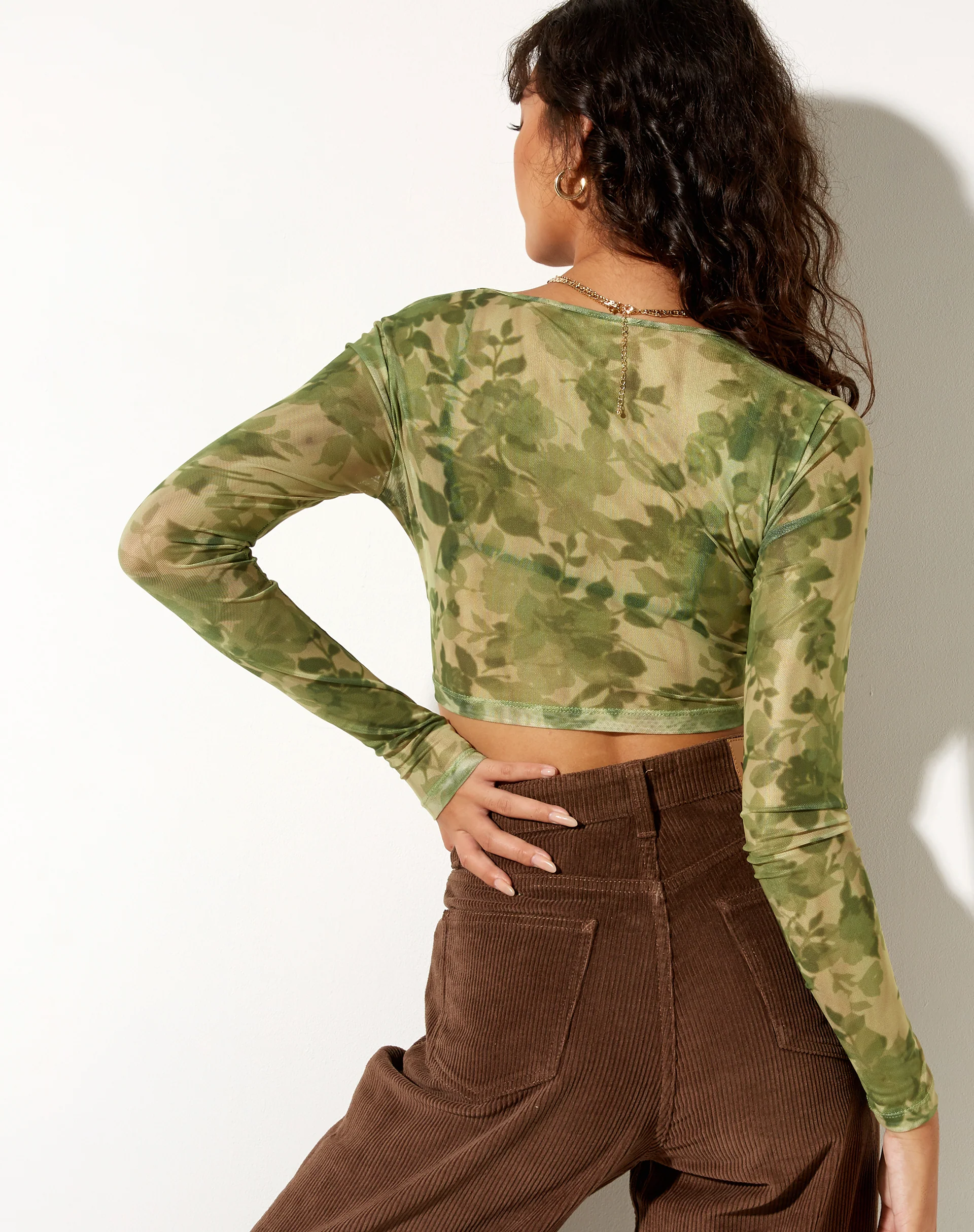 Henru Cropped Cardi in Blurred Floral - Image 2