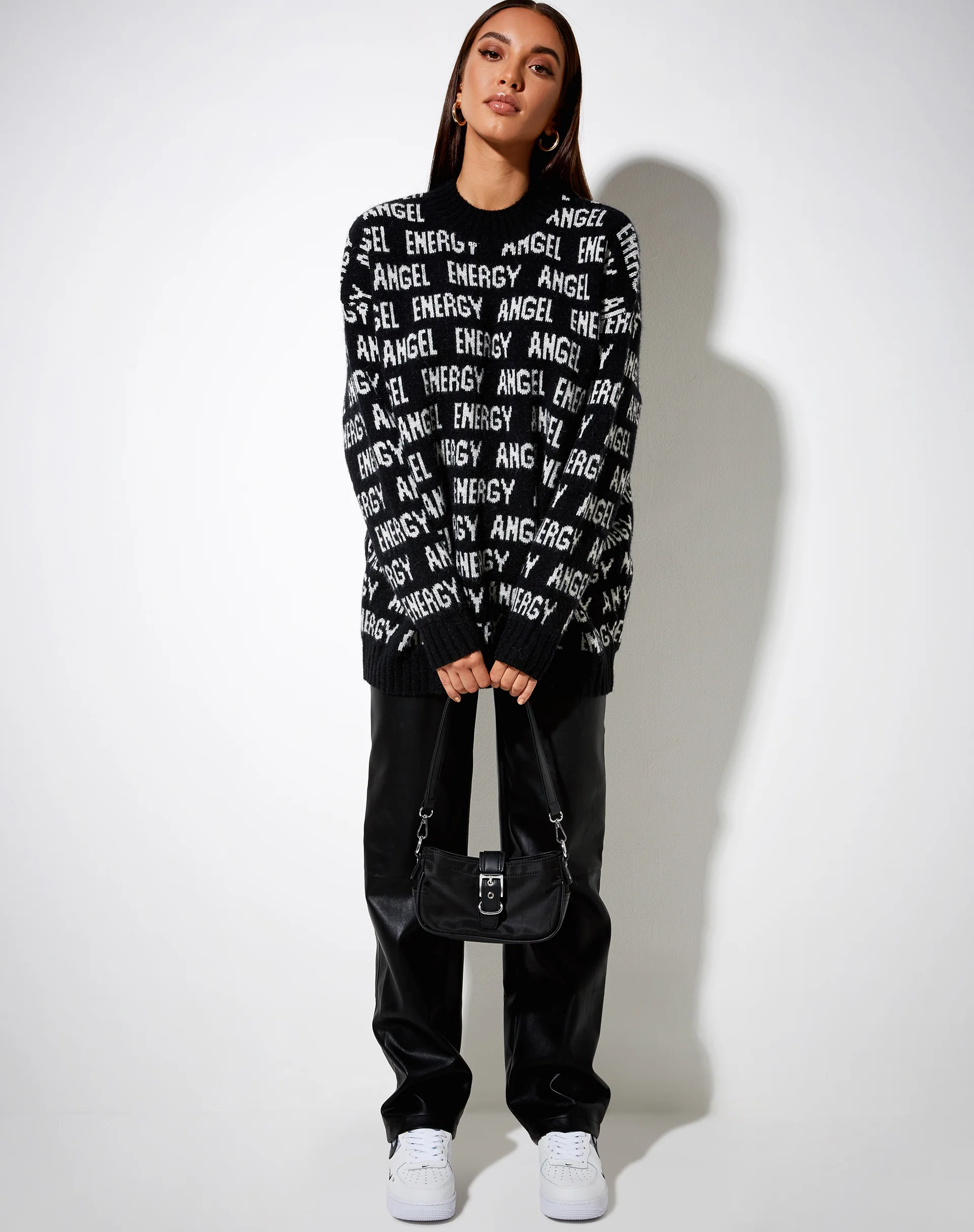 Iskov Jumper in Black with Ivory Angel Energy - Image 4