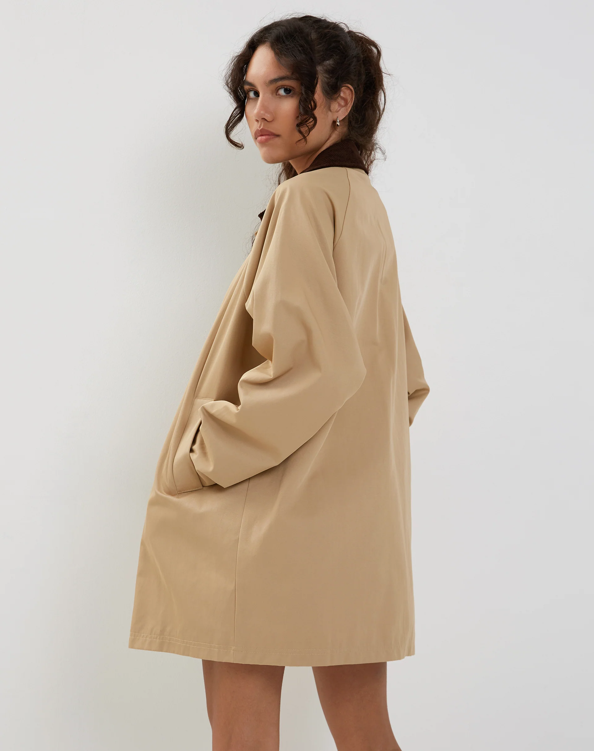 Izora Short Trench Coat in Tan - Image 4
