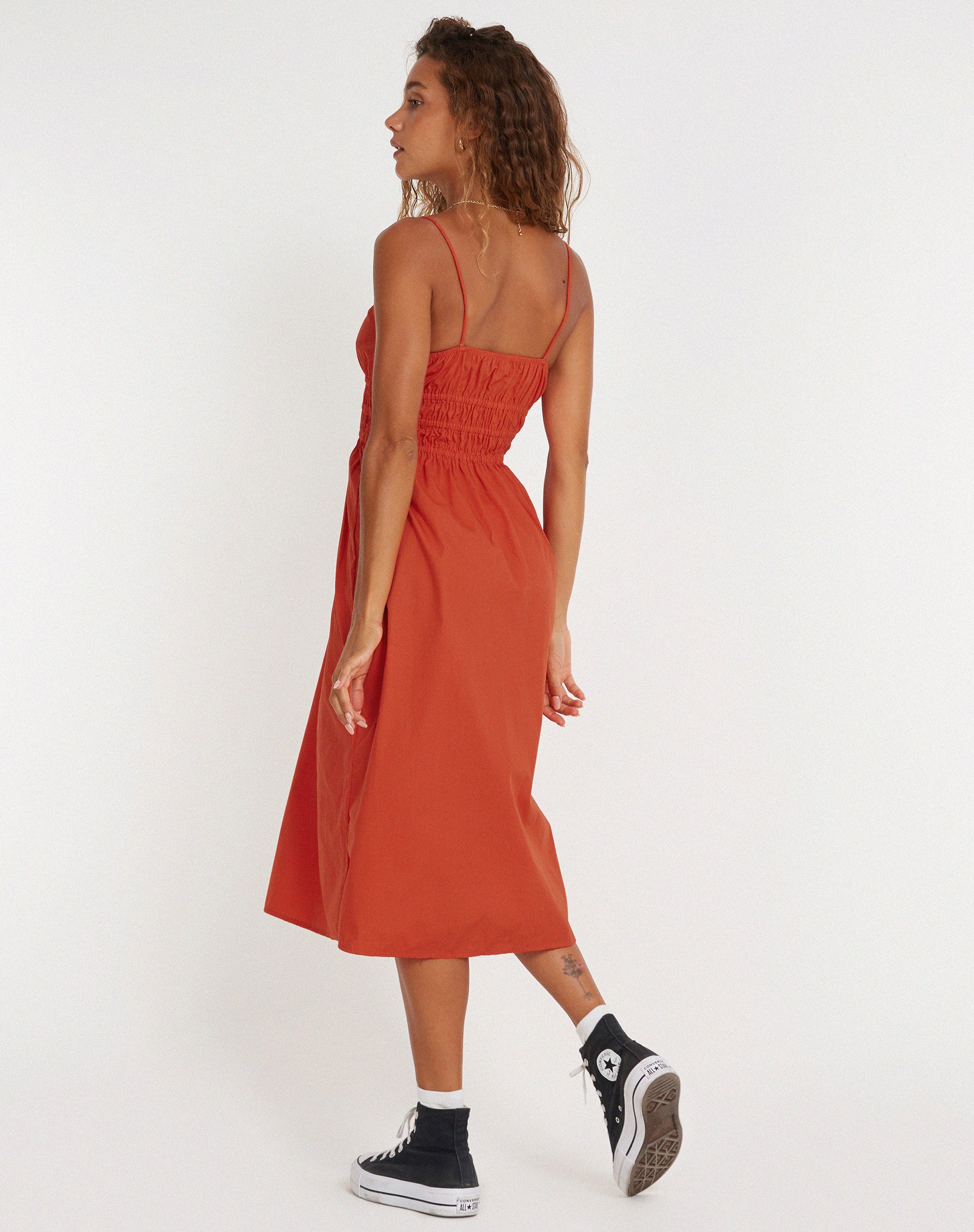 Jayko Midi Dress in Orange - Image 4