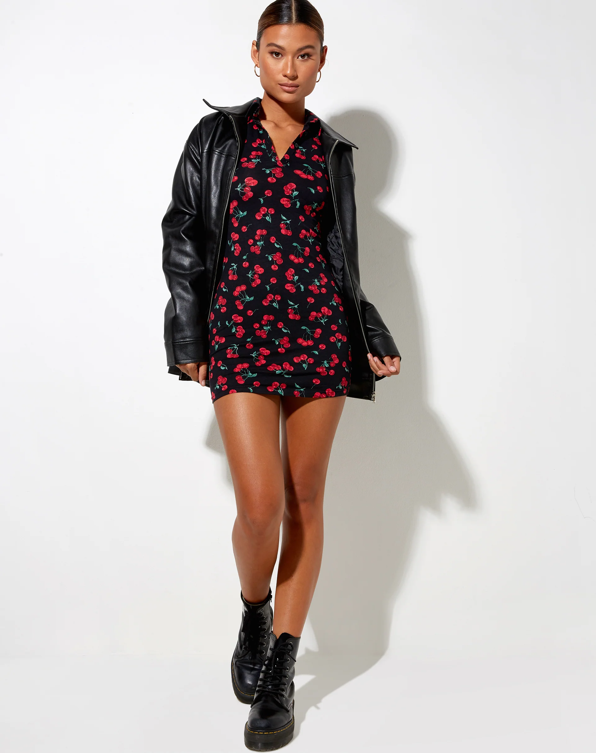 Jeeves T-Shirt Dress in Cherries Black - Image 3
