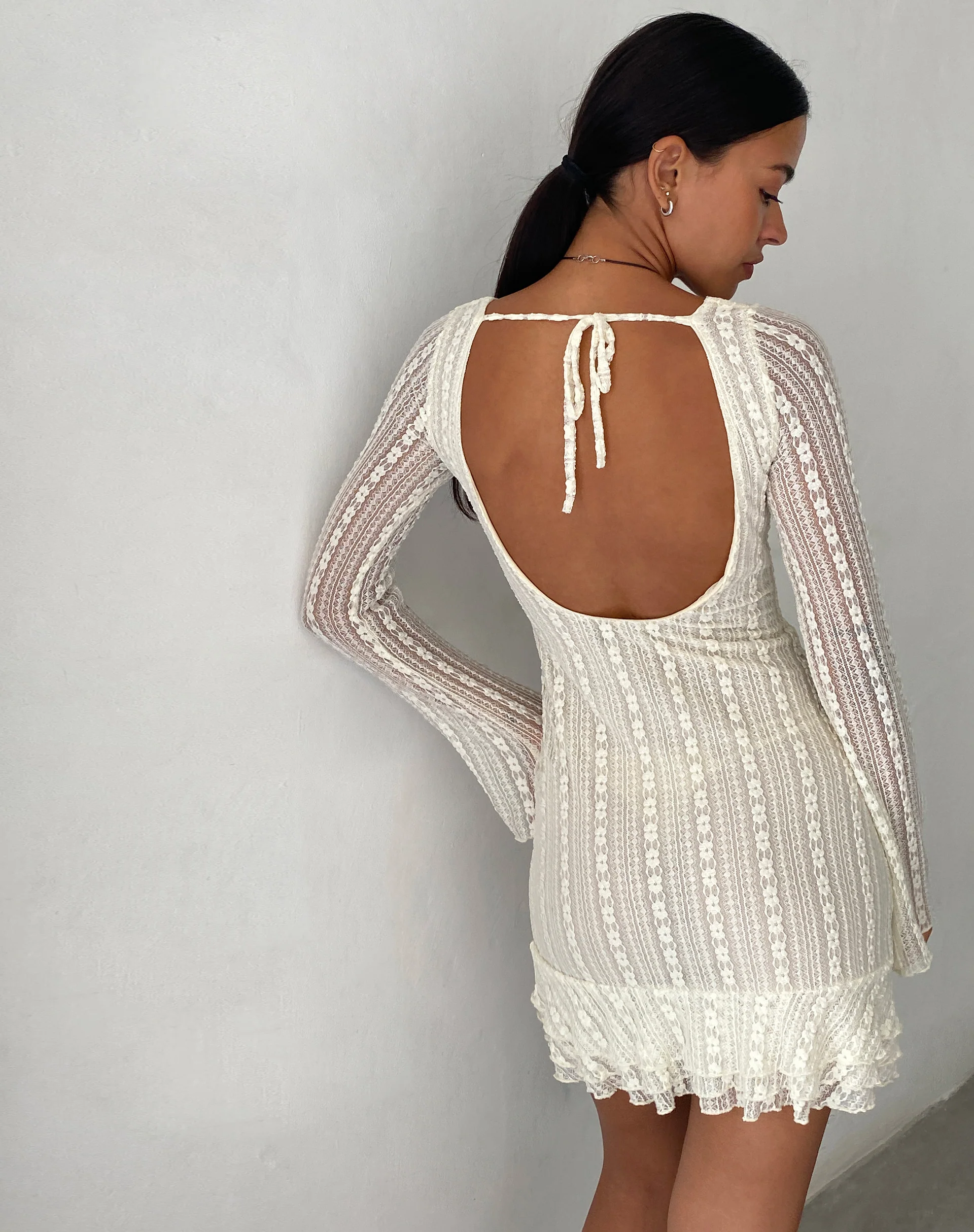 Jeilani Open Back Lace Mini Dress in Cream - Image 5