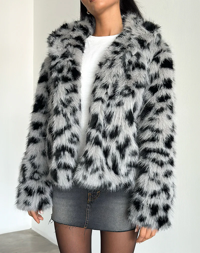 Joji Cropped Faux Fur Jacket in Grey Leopard - Image 4