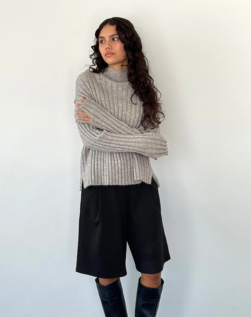 Judah Oversized Chunky Rib Knit Jumper in Light Grey - Image 5