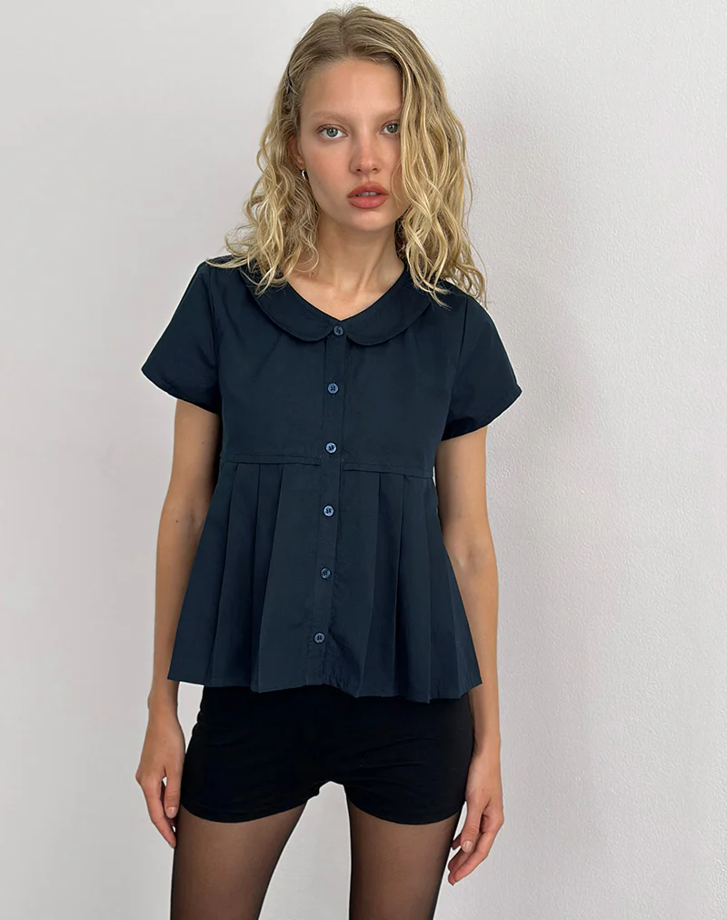 Kaelis Pleated Blouse in Poplin Dark Navy - Image 5