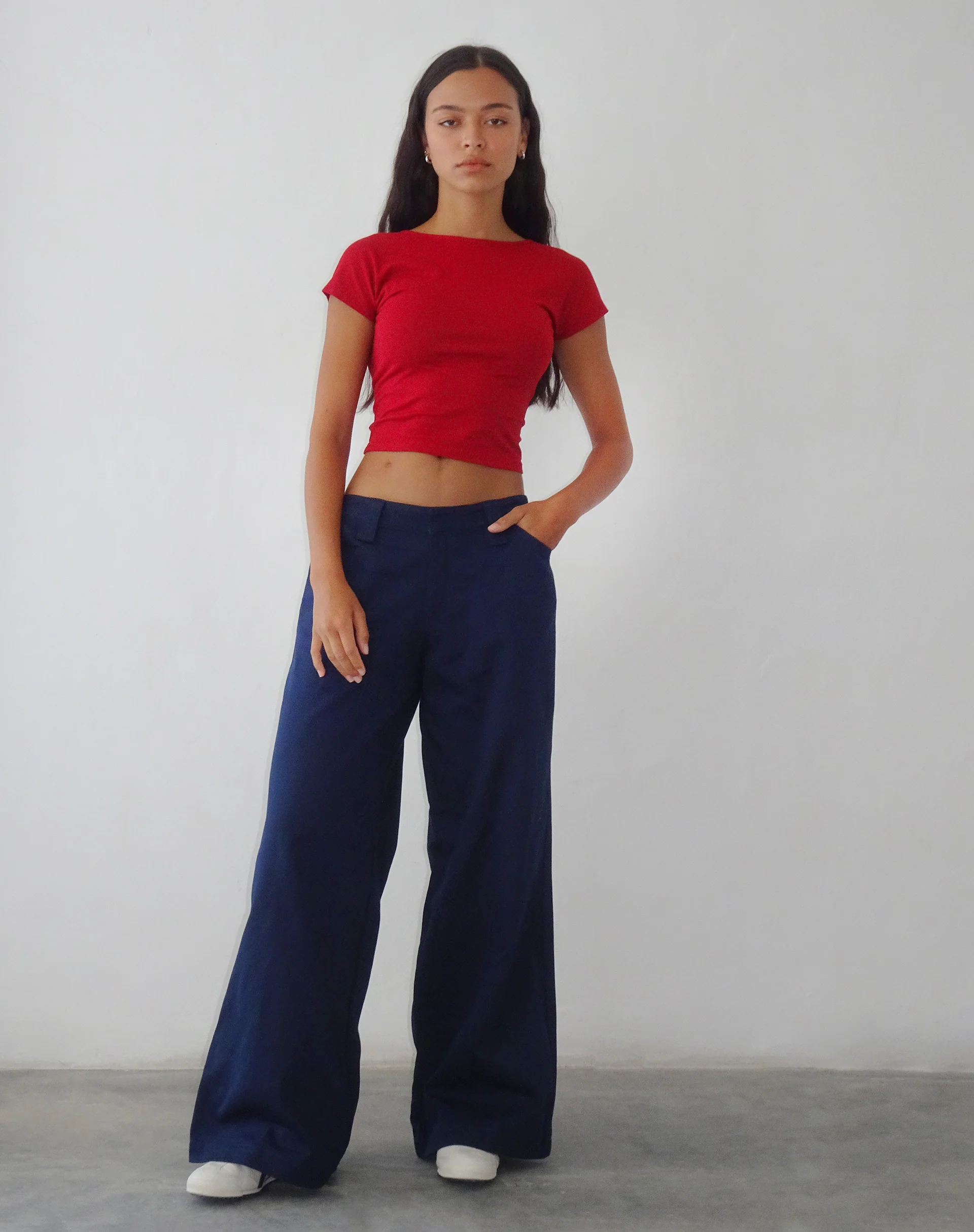 Kaomy Wide Leg Trouser in Navy - Image 2