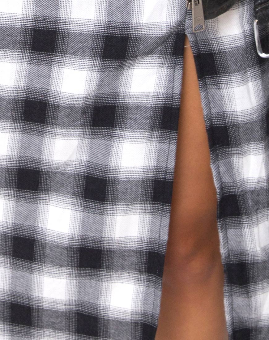 Kaoya Dress in Plaid Black White - Image 5
