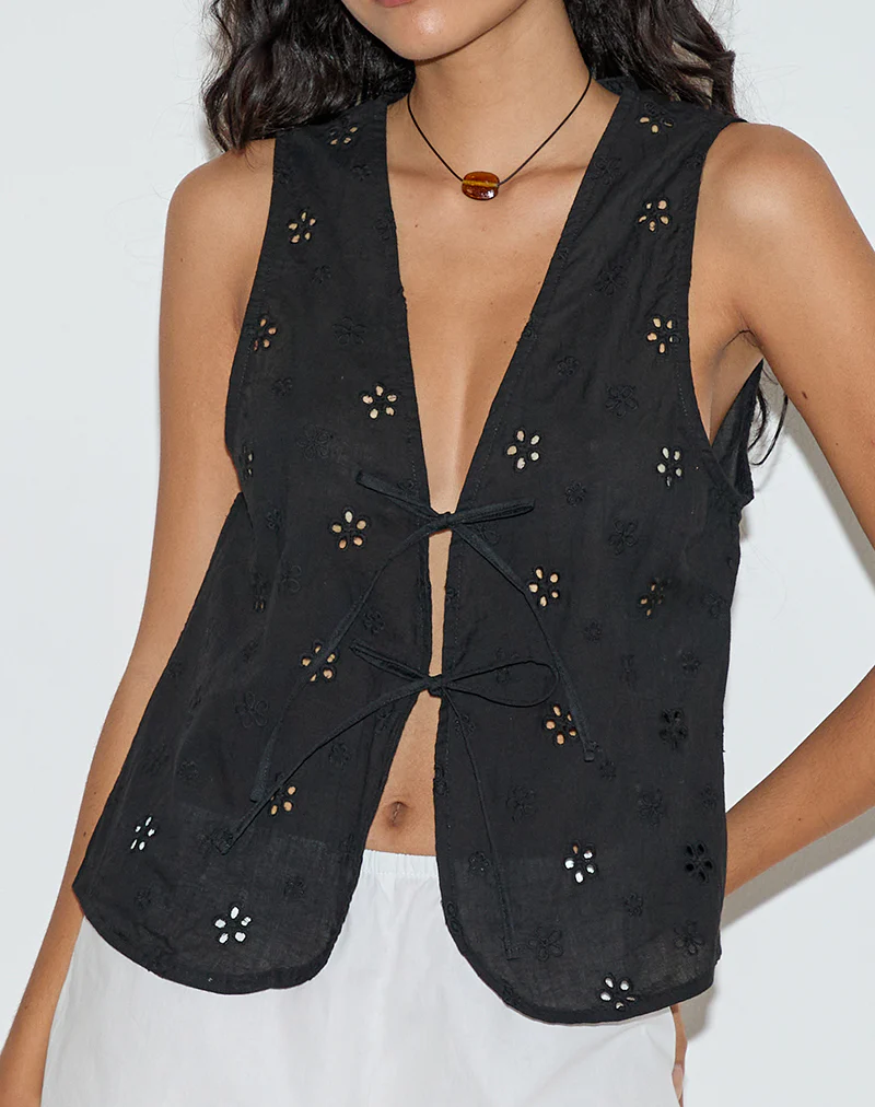 Kayve Top in Flower Broderie Black - Image 2
