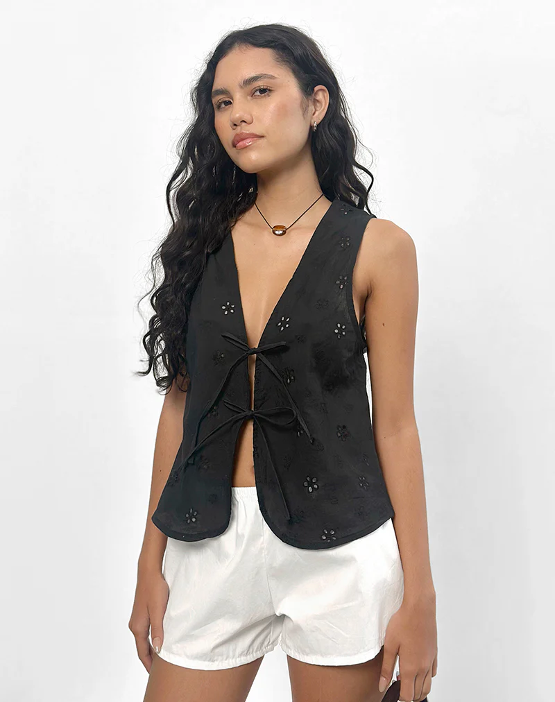 Kayve Top in Flower Broderie Black - Image 5