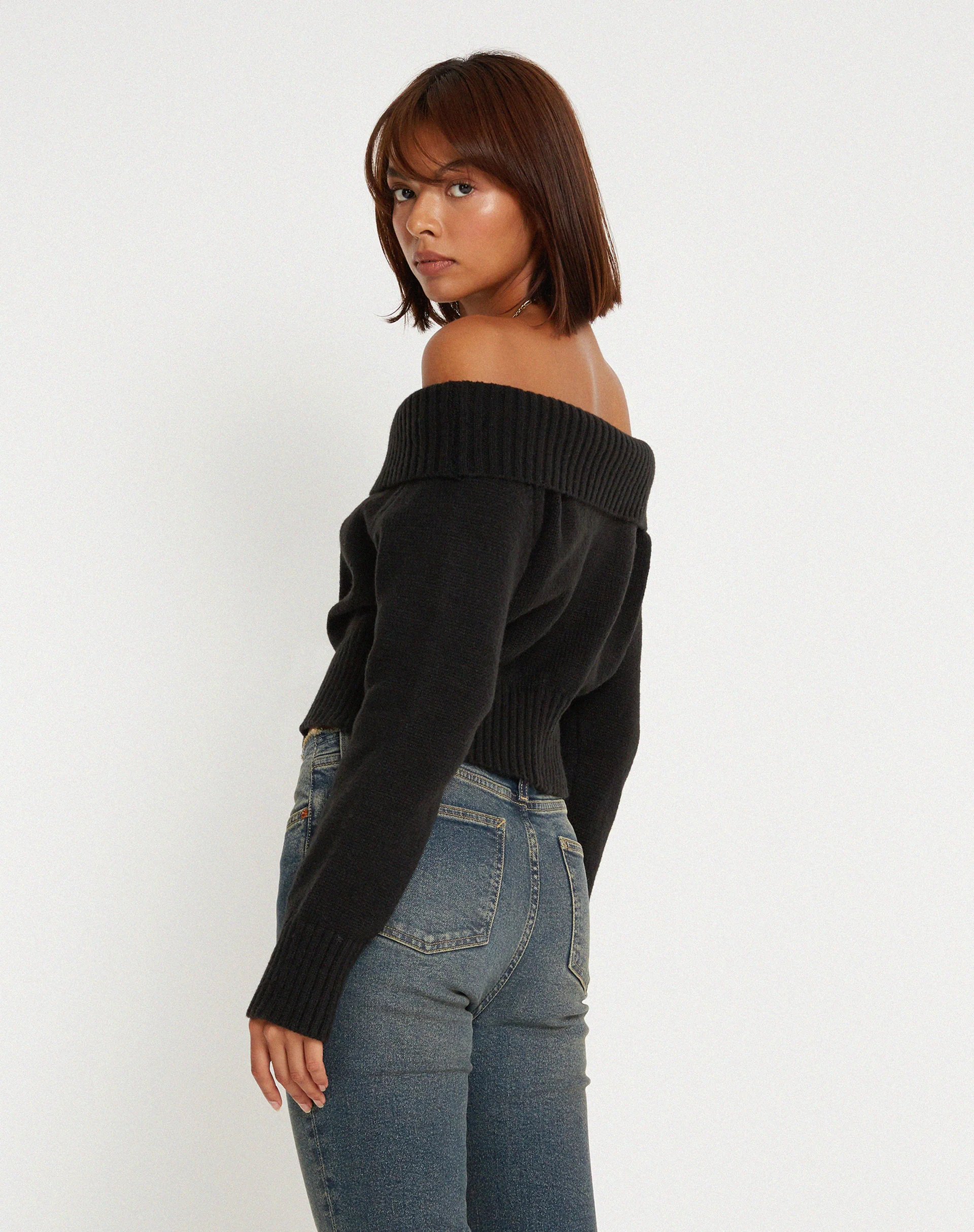 Koriya Bardot Top in Black - Image 3