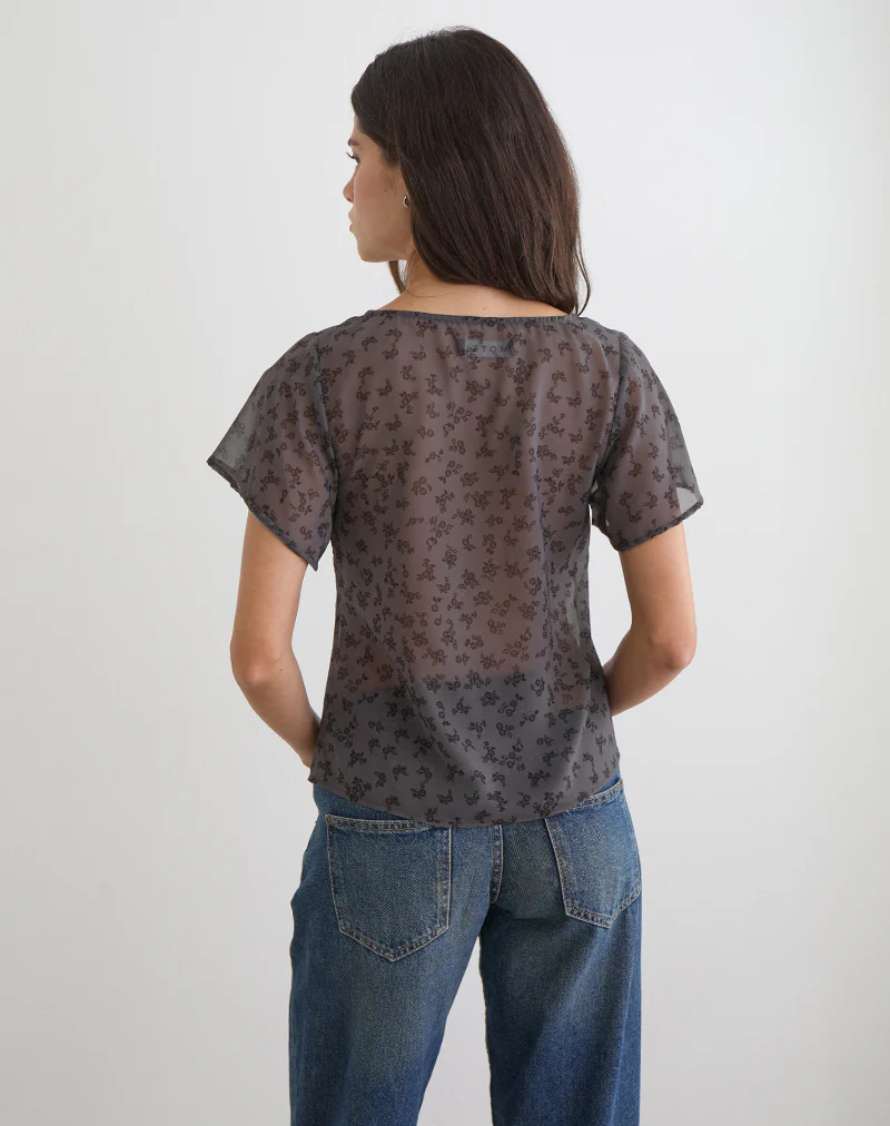 Kota Chiffon Blouse in Minimal Flower Dark Grey - Image 4