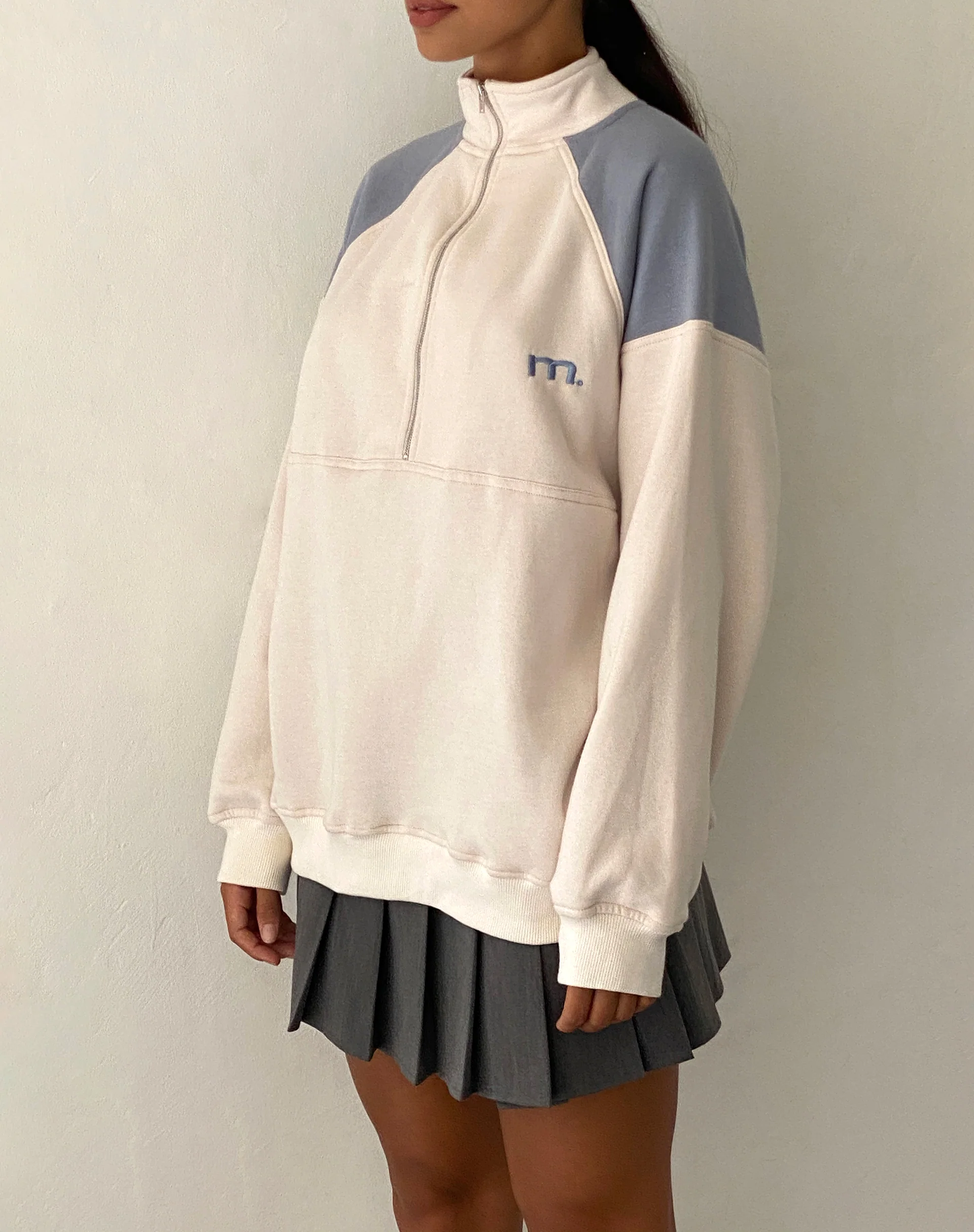 Laksa Sweatshirt in Winter White and Powder Blue - Image 3
