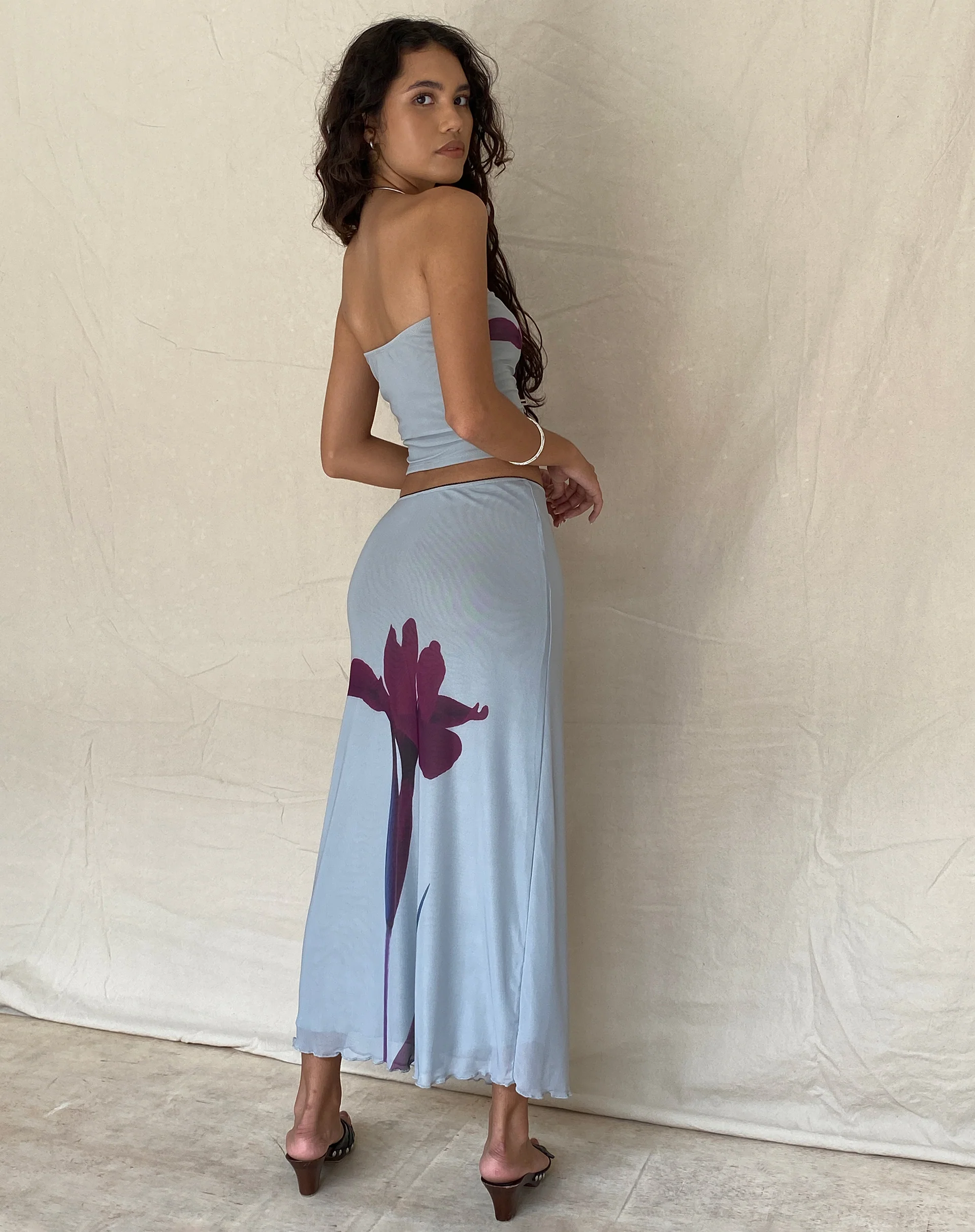 Lassie Midi Skirt in Mint Flower Placement - Image 2