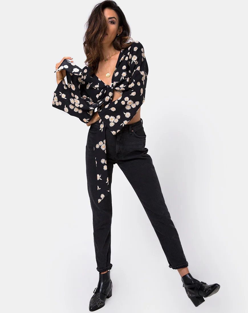 Laya Wrap Top in Grunge Daisy Floral - Image 3