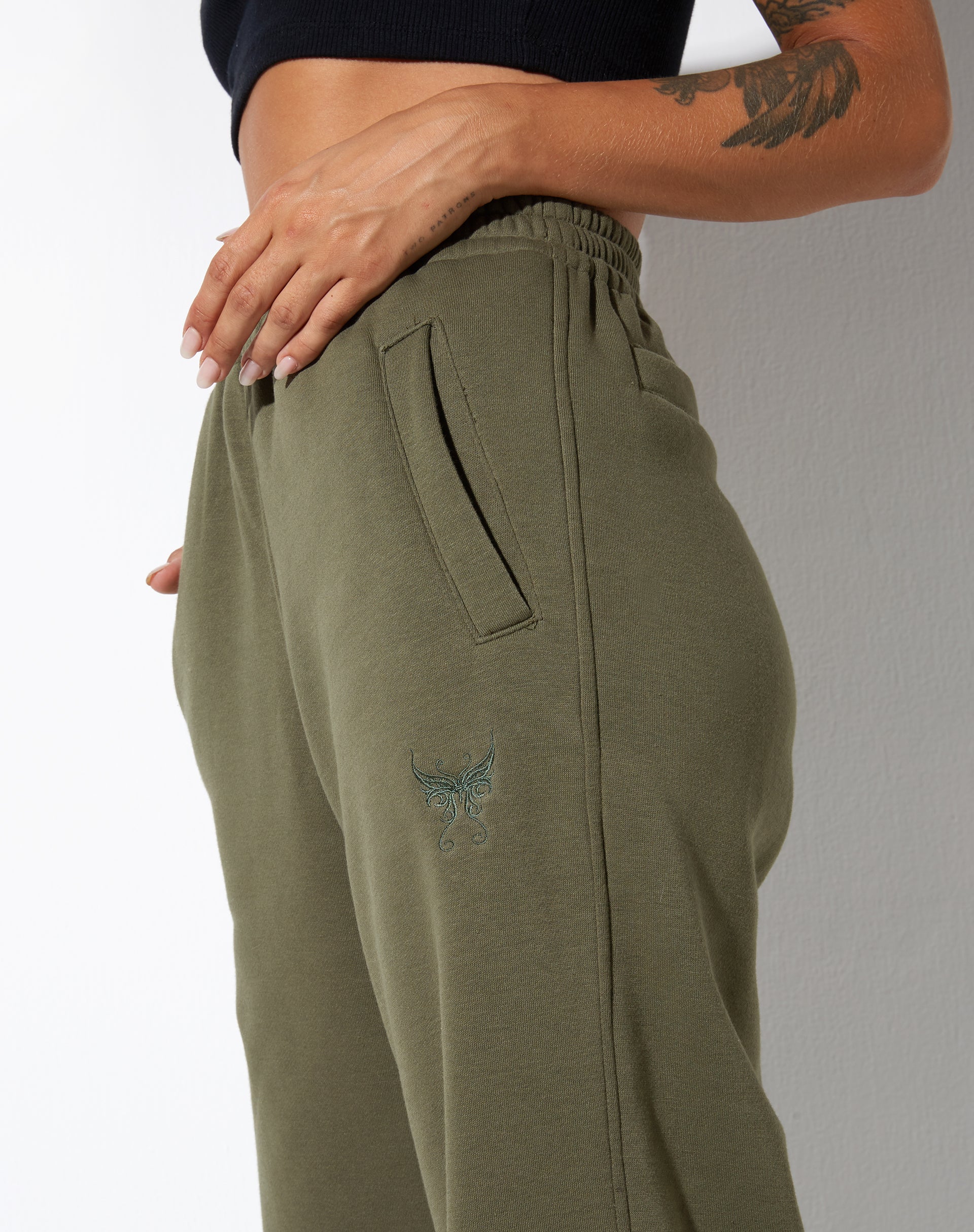 Leia Jogger in Grape Leaf Butterfly Embro - Image 2