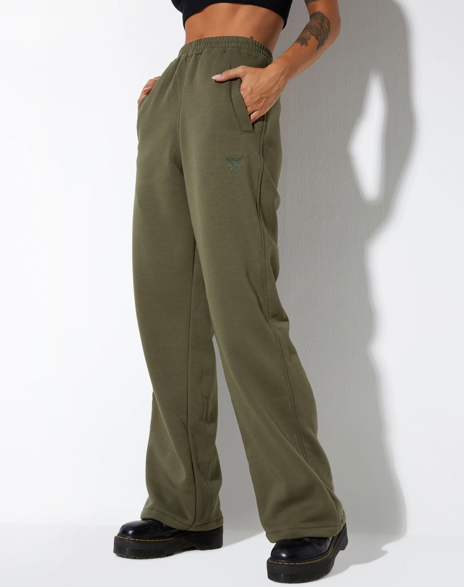 Leia Jogger in Grape Leaf Butterfly Embro - Image 3