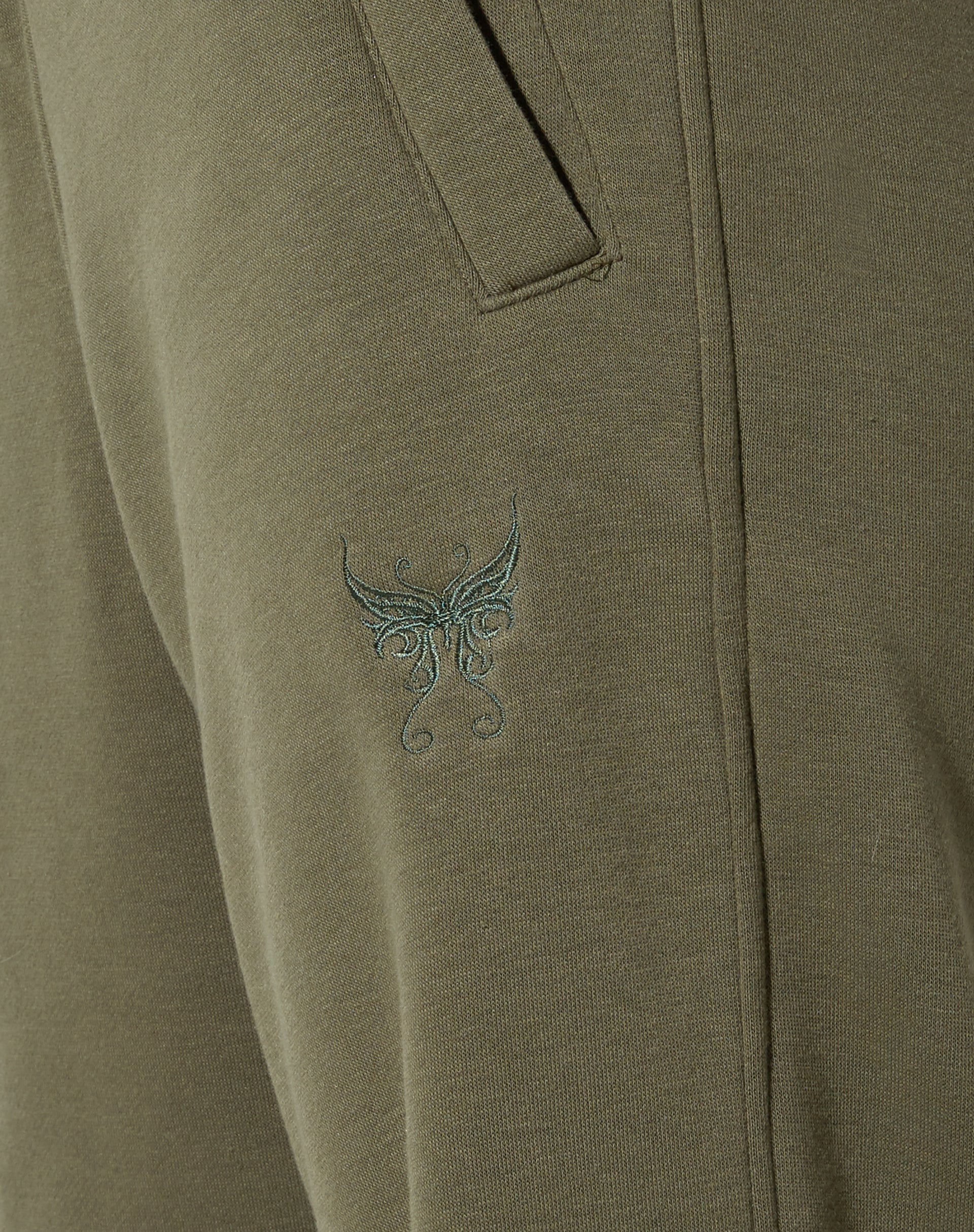 Leia Jogger in Grape Leaf Butterfly Embro - Image 5