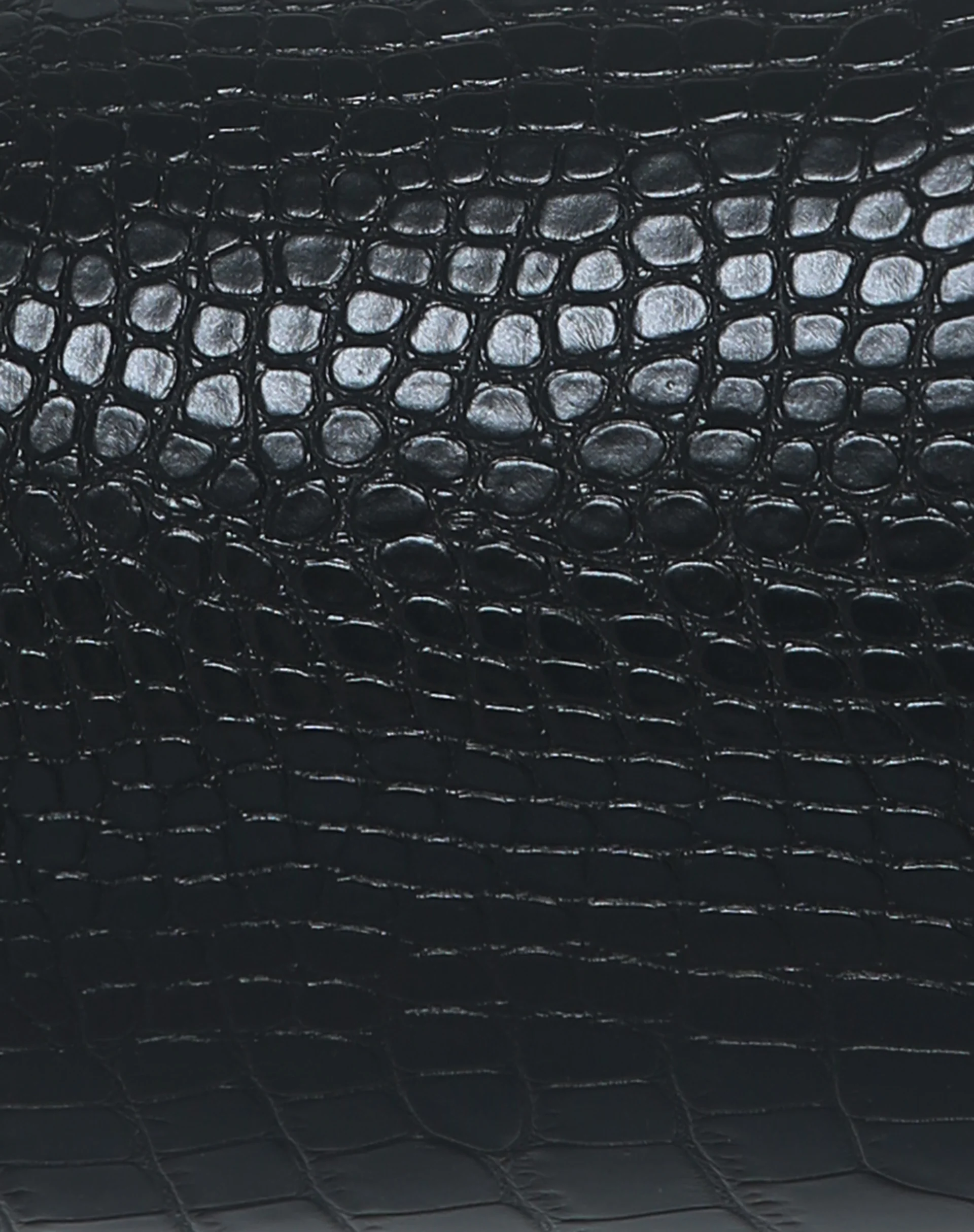 Leila Shoulder Bag in Black - Image 6