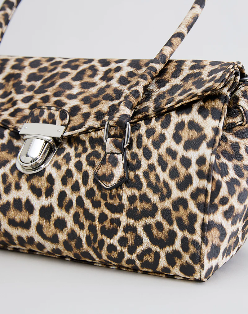 Shoulder Bag in Leopard Print - Image 7