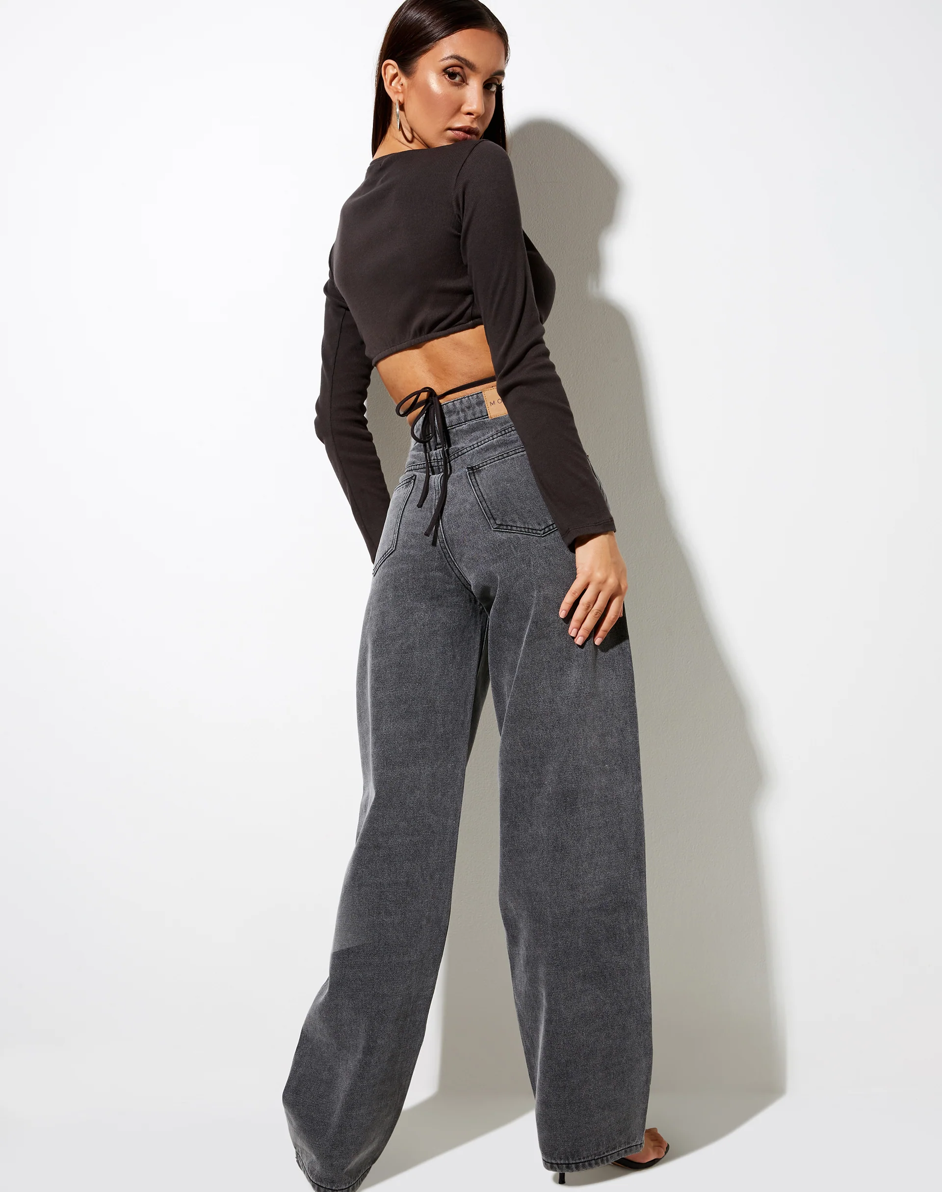 Lieneva Crop Top in Rib Blackened Pearl - Image 4