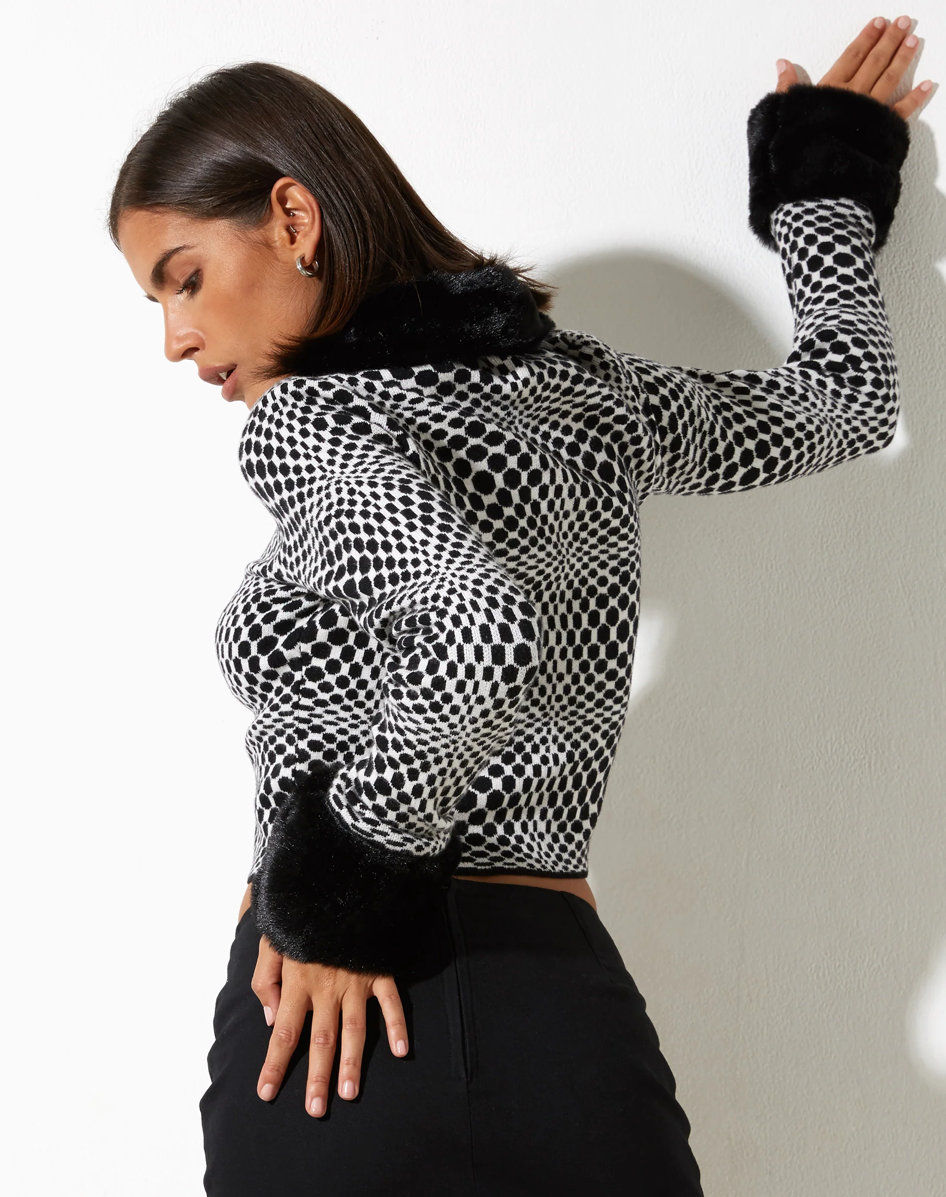 Lorita Cardi in Optic Monochrome Square Black and White - Image 2