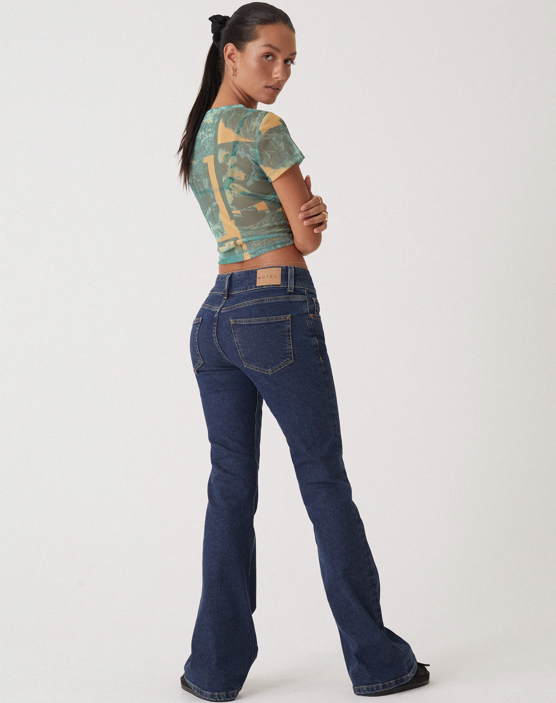 MOTEL X OLIVIA NEILL Low Rise Bootleg Jeans in Dark Vintage Wash - Image 5