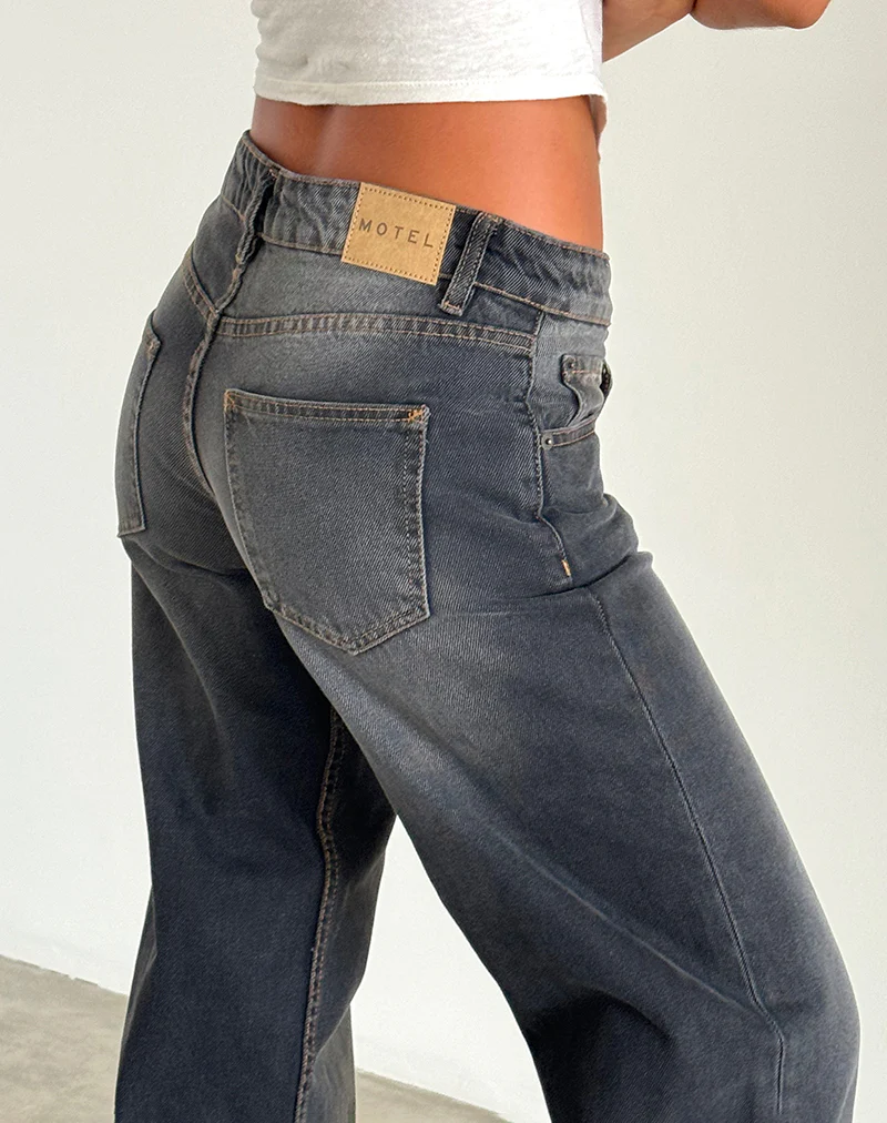 Low Rise Parallel Jeans in Grey Used Bleach - Image 6