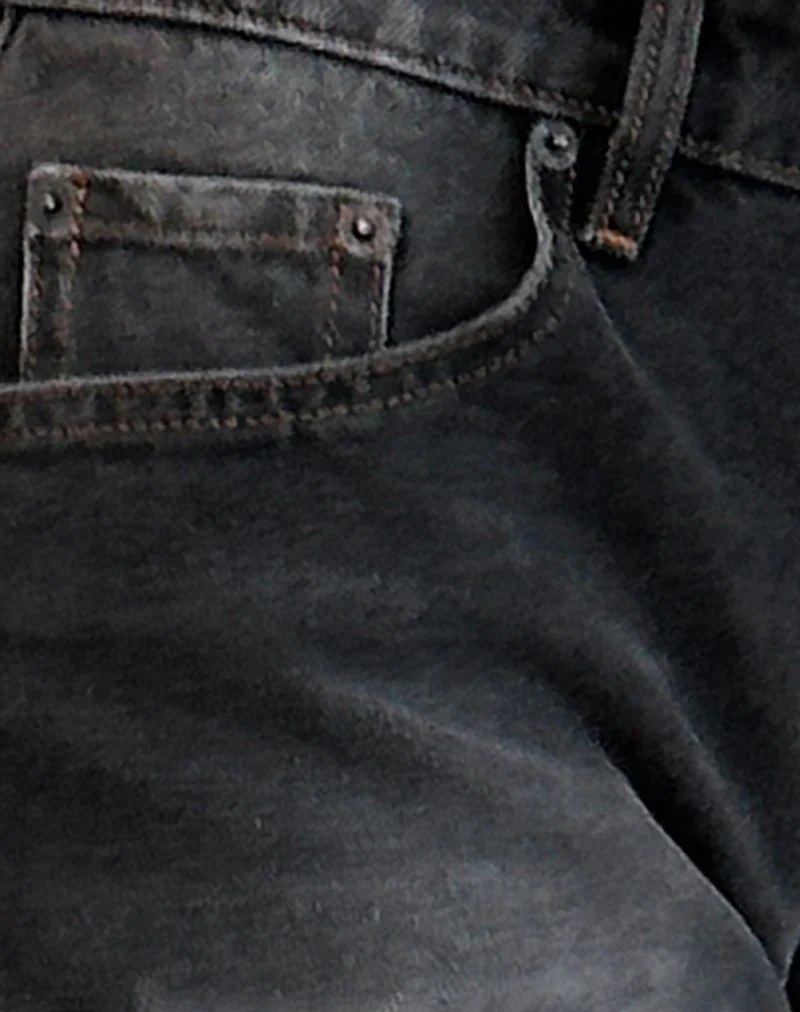 Roomy Low Rise Jorts in Grey Used Bleach - Image 6