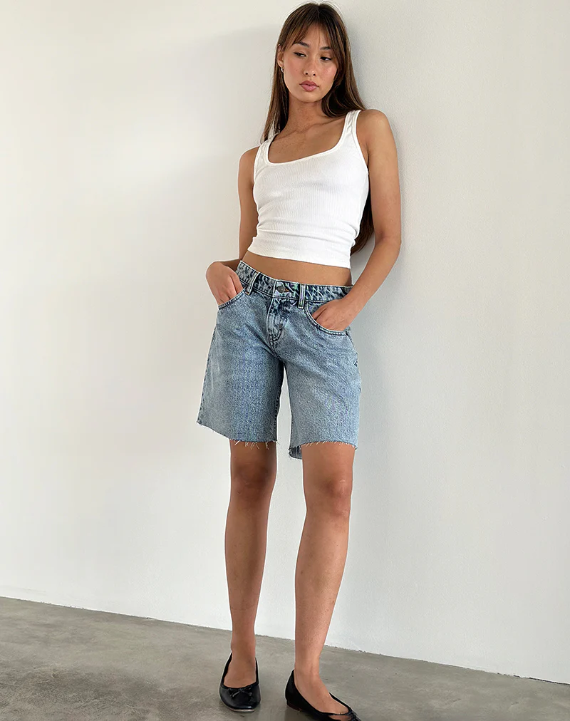 Low Rise Roomy Shorts in Vintage Blue Wash - Image 5