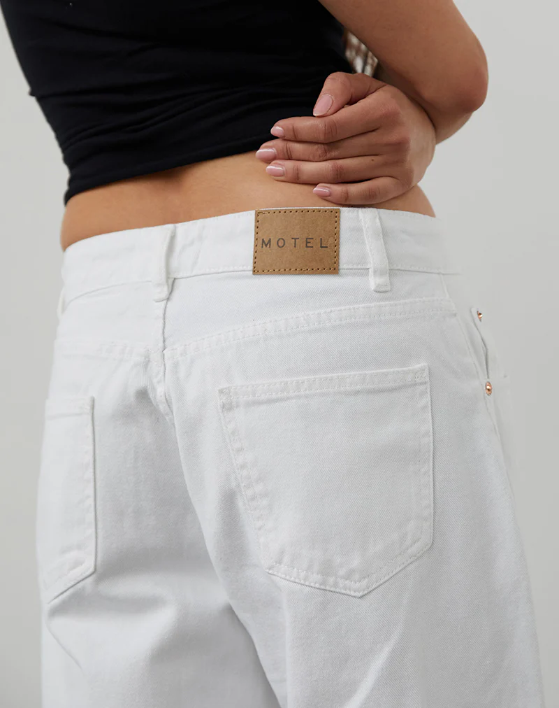Low Rise Roomy Jeans in True White - Image 3