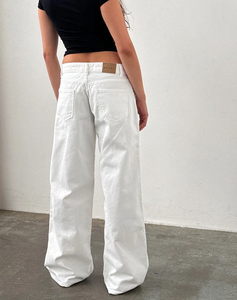 Low Rise Roomy Jeans in True White - Image 5