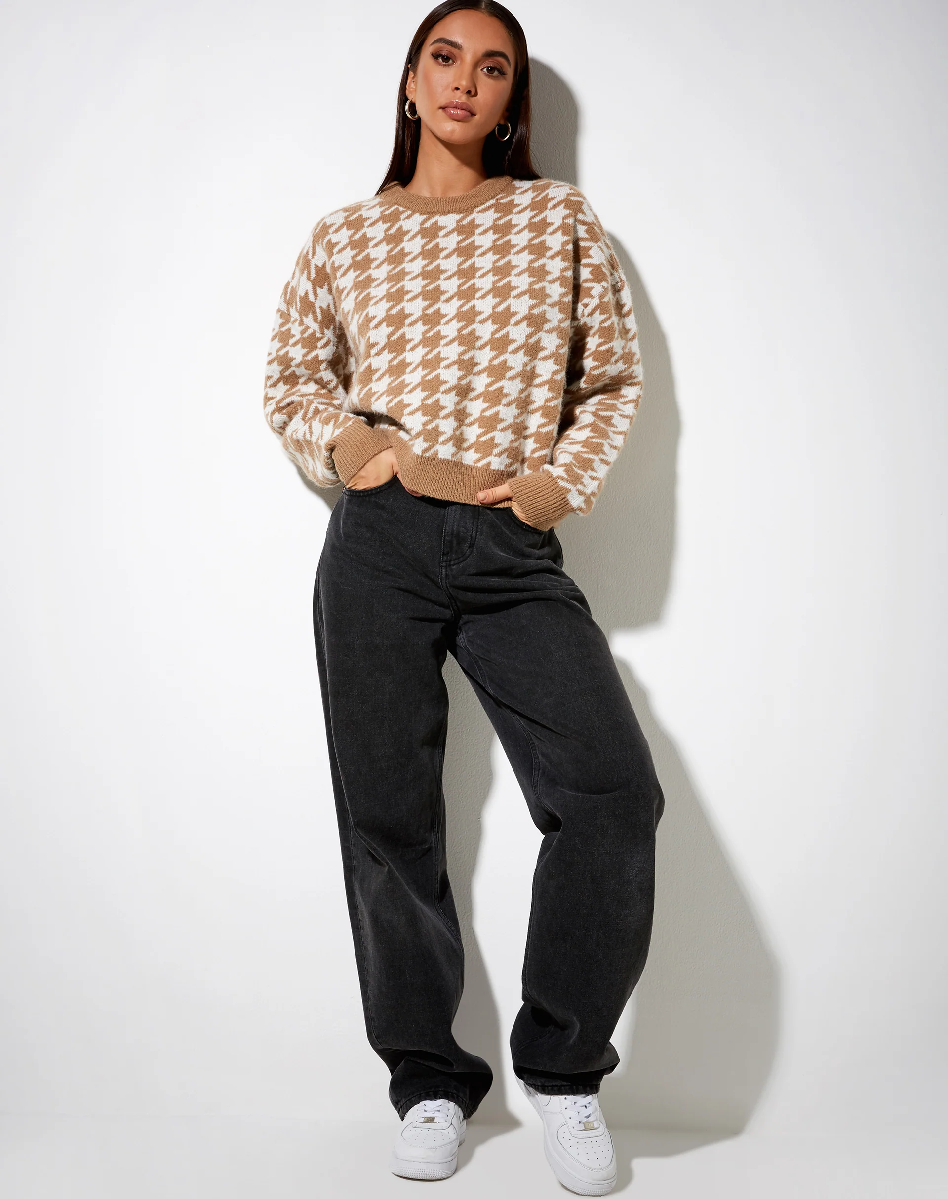 Margo Jumper in Knit Houndstooth Brown - Image 4