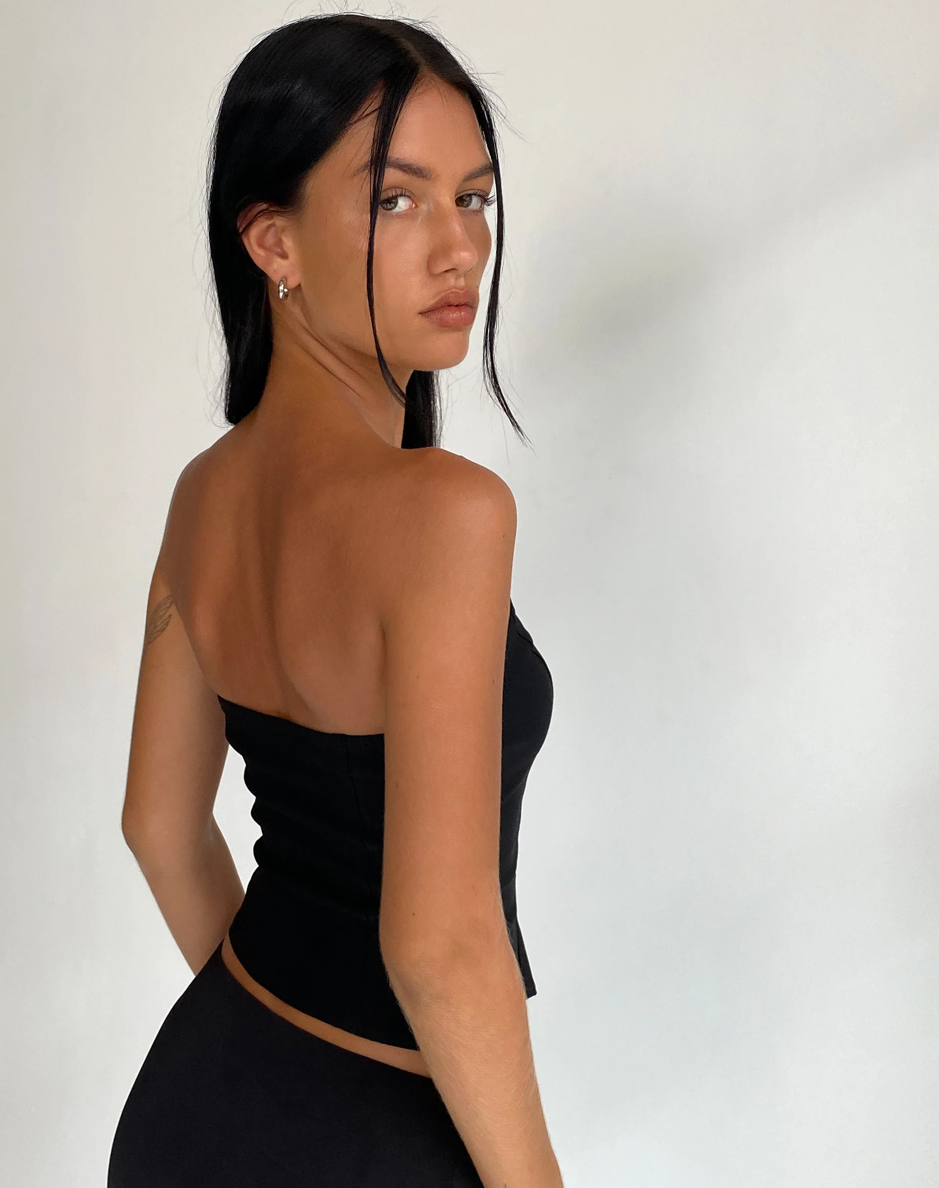 Maribaya Longline Corset Top in Black - Image 5