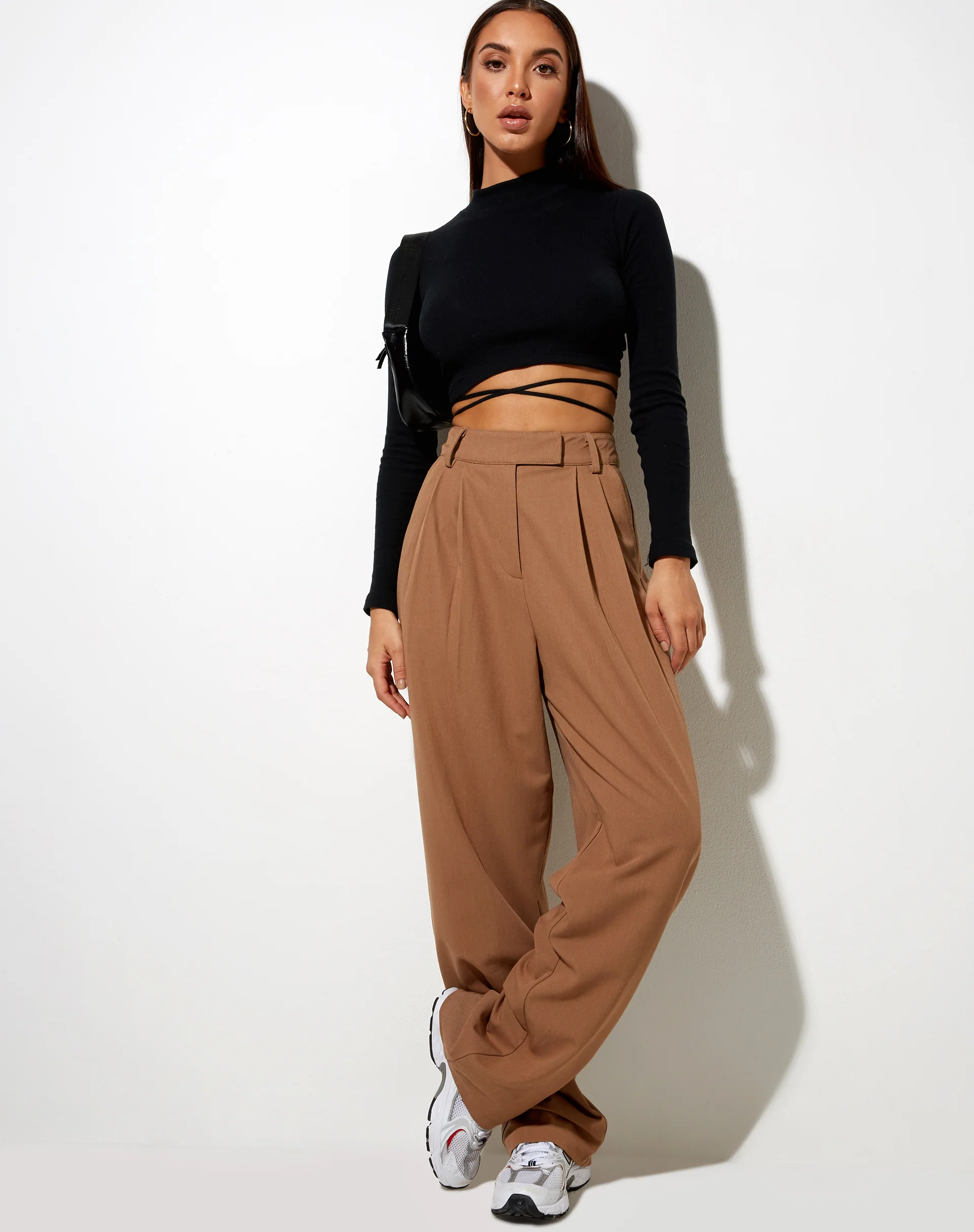 Misha Wide Leg Trouser in Tailoring Putty - Image 4