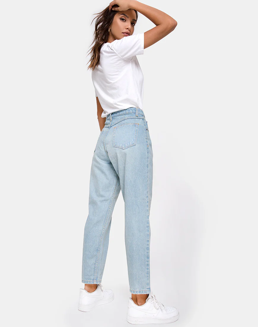 Mom Jeans in Blue Wash - Image 4