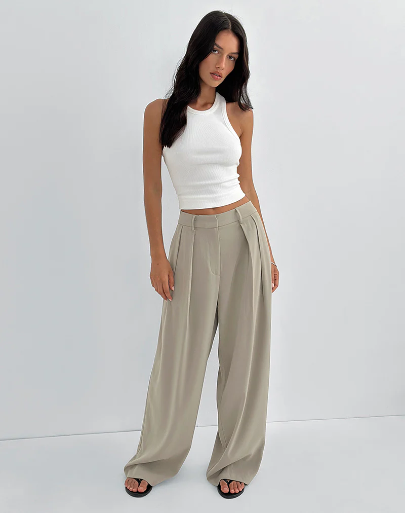 Nala Wide Pleat Trouser in Taupe Tailoring - Image 5