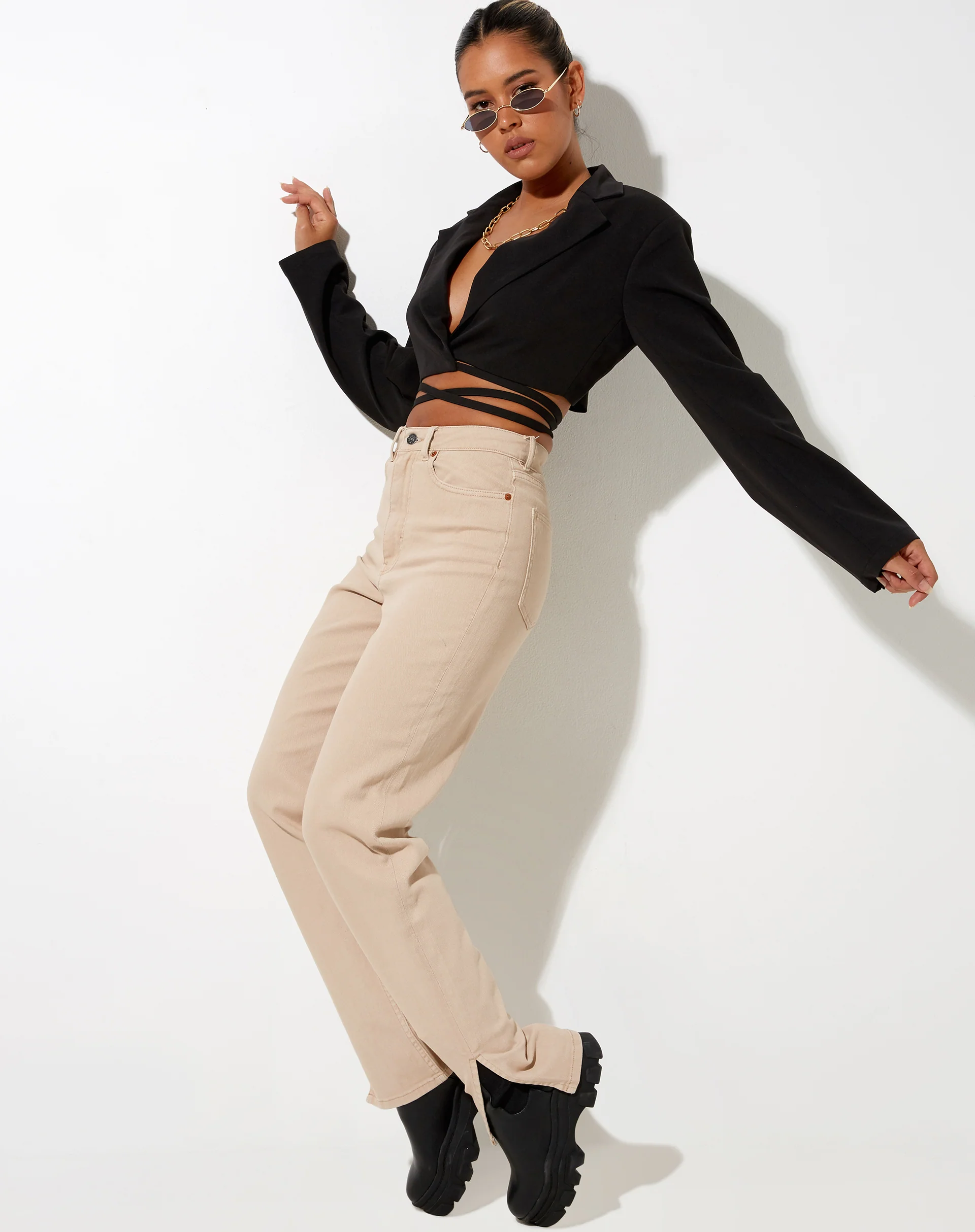 Notus Cropped Blazer in Black - Image 4