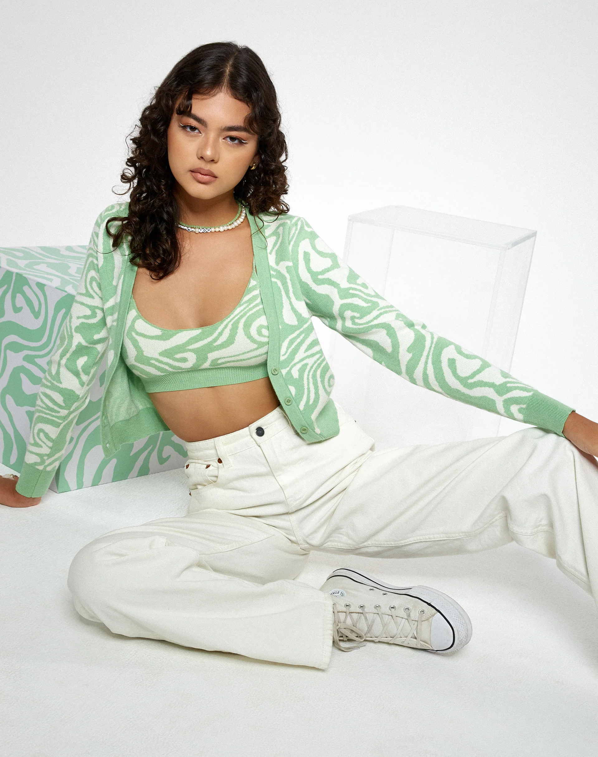 Odina Cardi in Knit Jagged Swirl Peppermint and Cream - Image 4