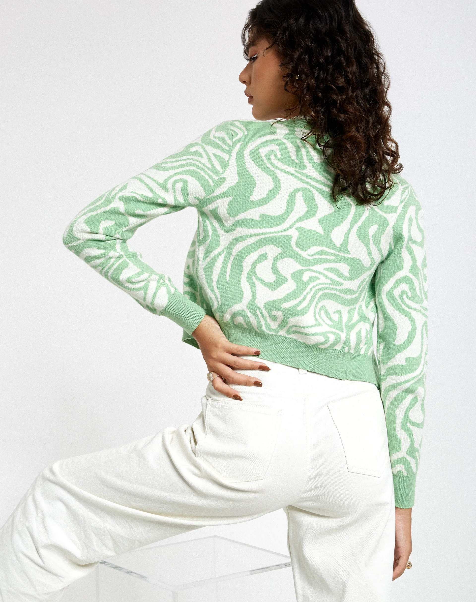 Odina Cardi in Knit Jagged Swirl Peppermint and Cream - Image 5