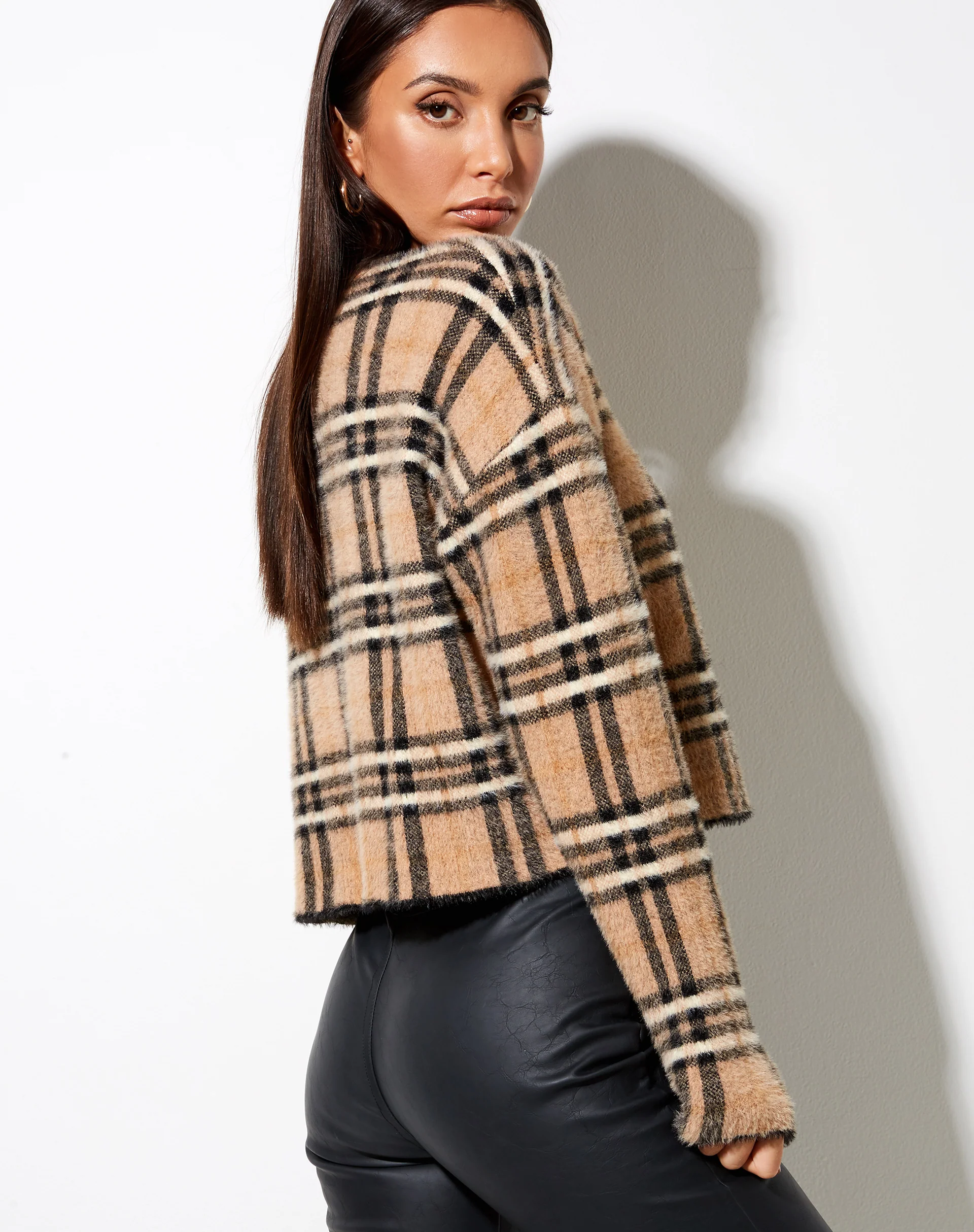 Oki Jumper in Knit Cream Black and White Check - Image 6