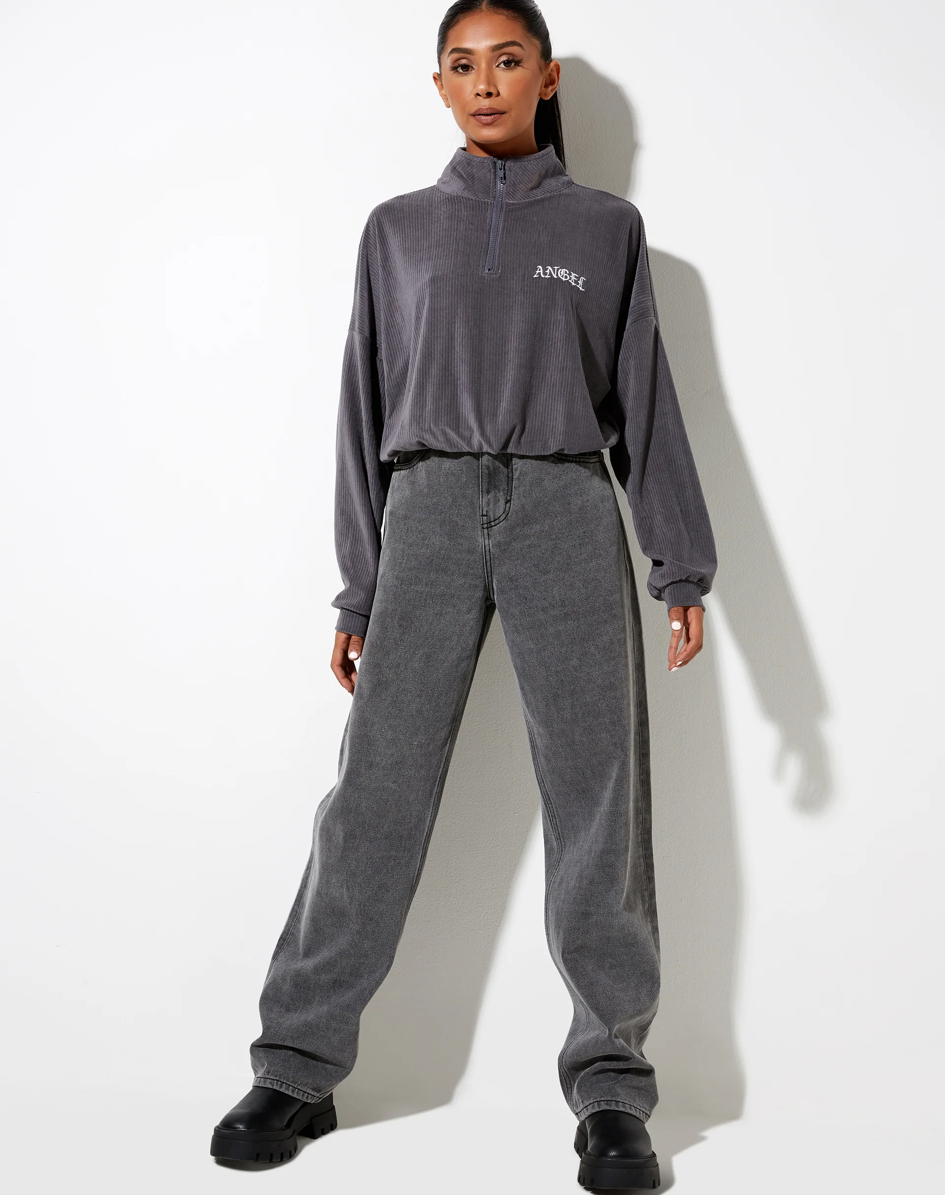 Olini Jumper in Charcoal Grey 'Angel' Embro - Image 4