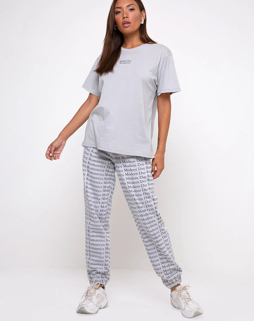Oversize Basic Tee in Modern Day Romantics Grey - Image 3
