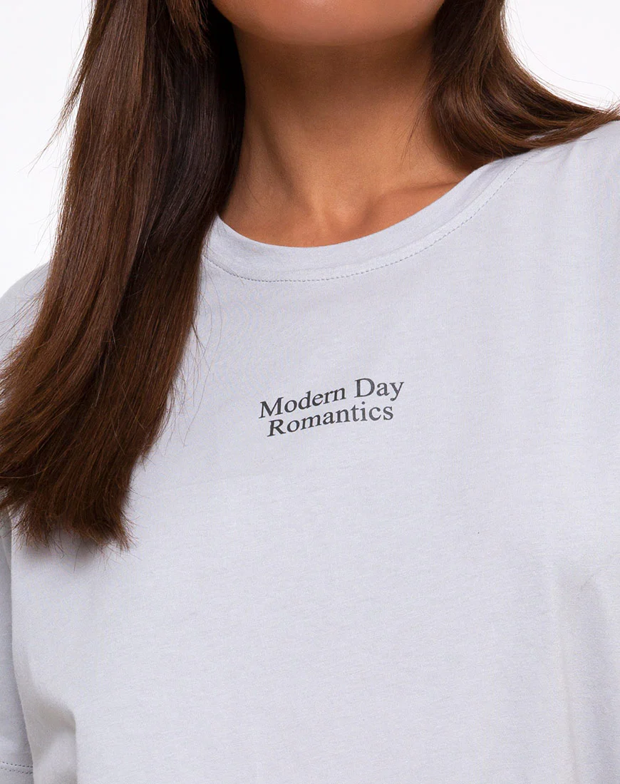Oversize Basic Tee in Modern Day Romantics Grey - Image 5