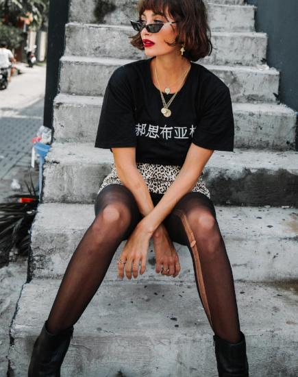Oversize Basic Tee in Rebel Girls Black - Image 6
