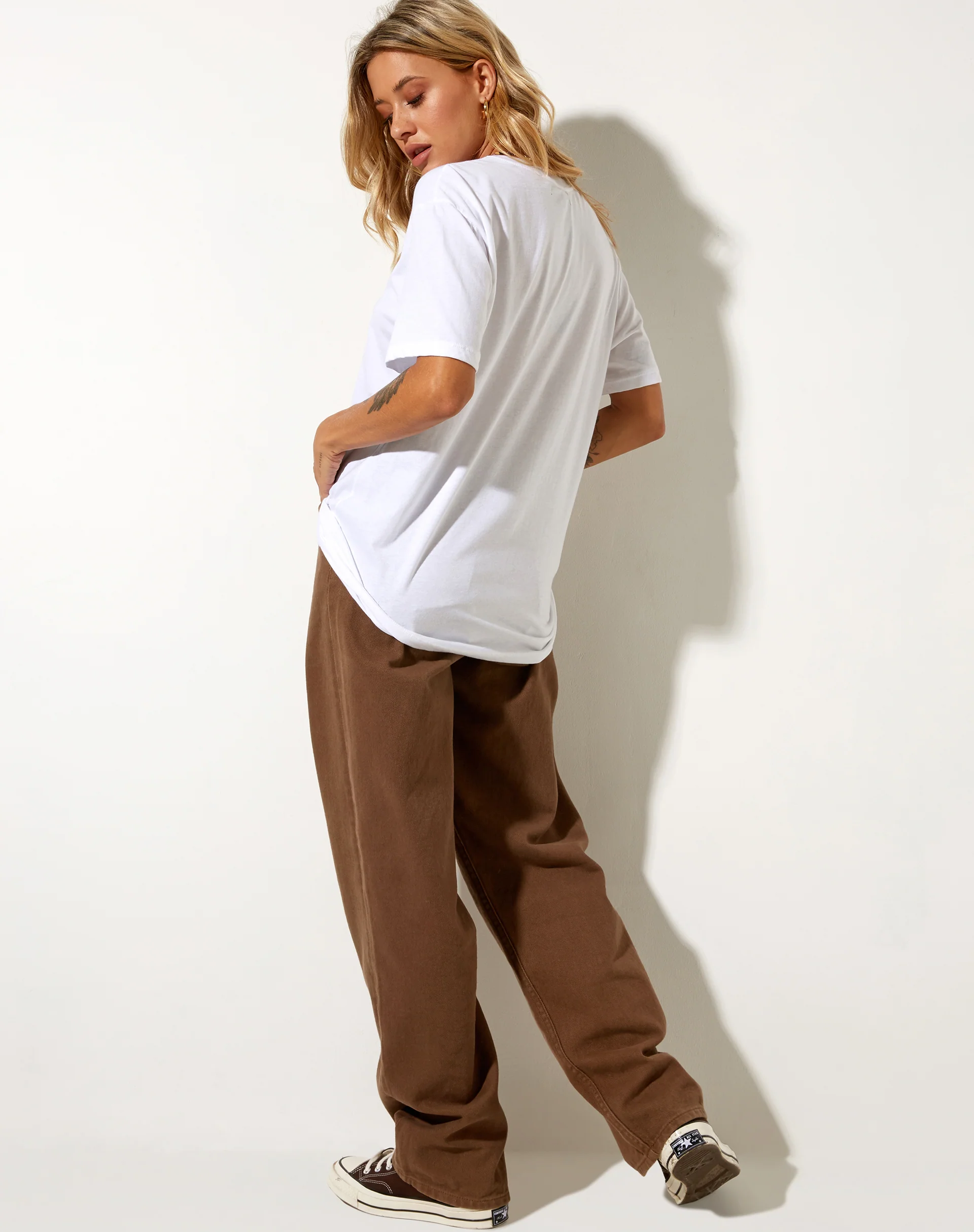 Oversize Basic Tee in White Champignons - Image 2