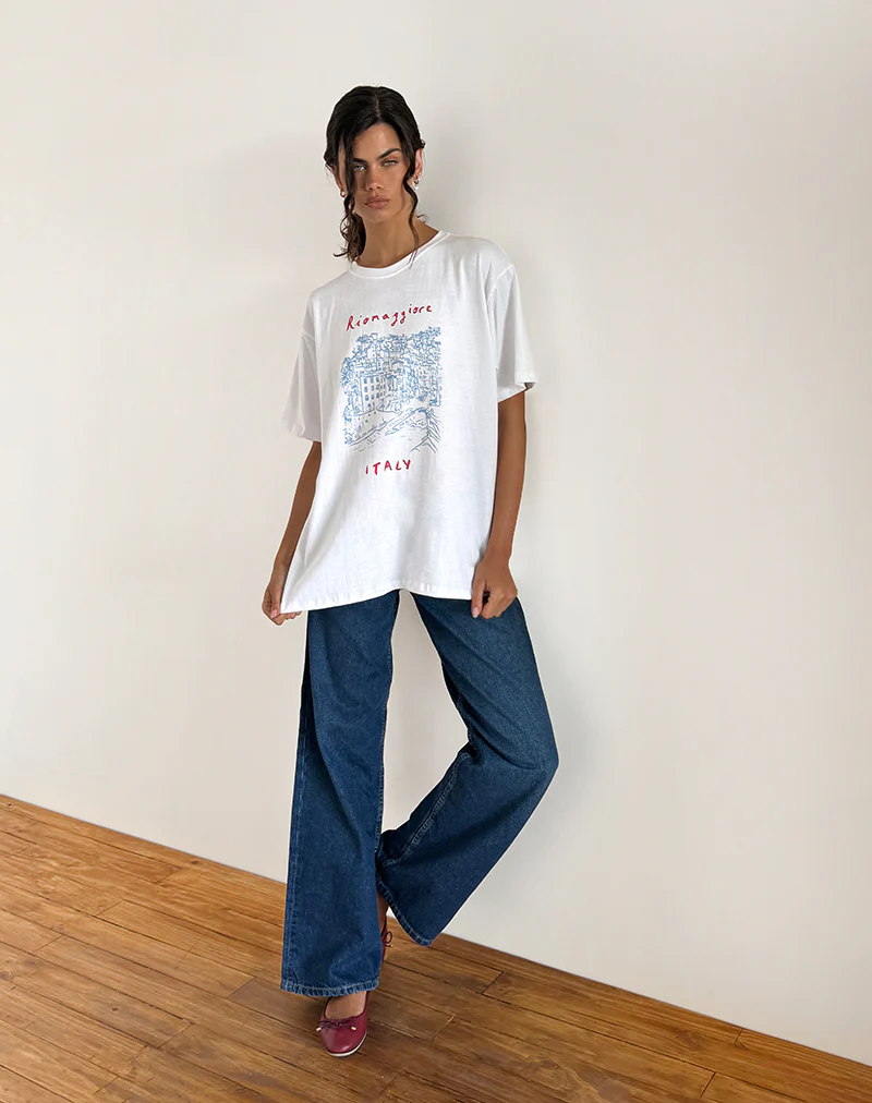 Oversized Basic Tee in Riomaggiore Italy White - Image 4