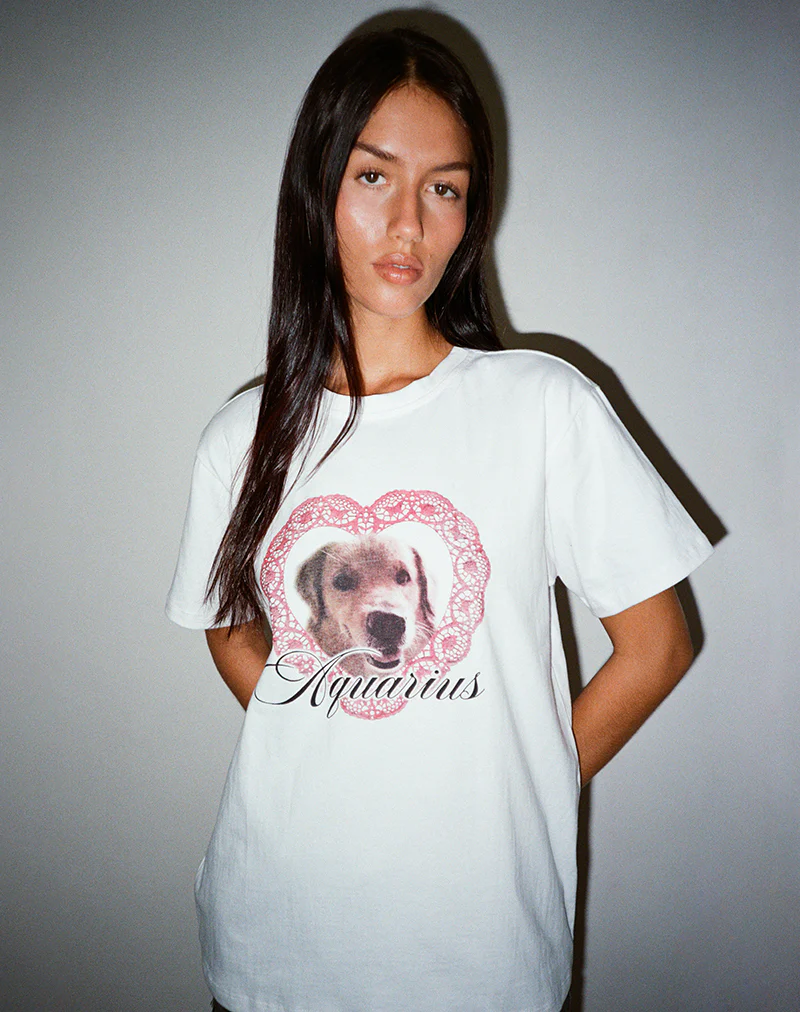 Oversized Basic Tee in White with Aquarius Dog Graphic - Image 5