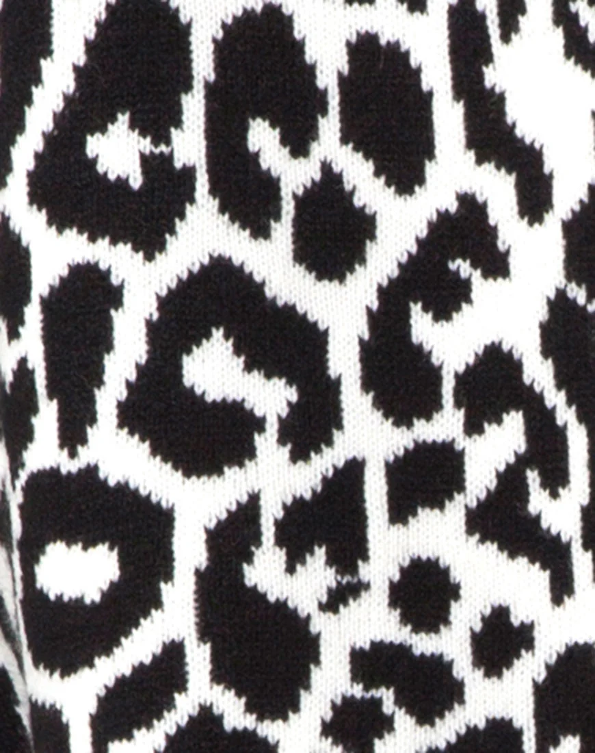 Oversize Cardigan in Animal Knit - Image 5