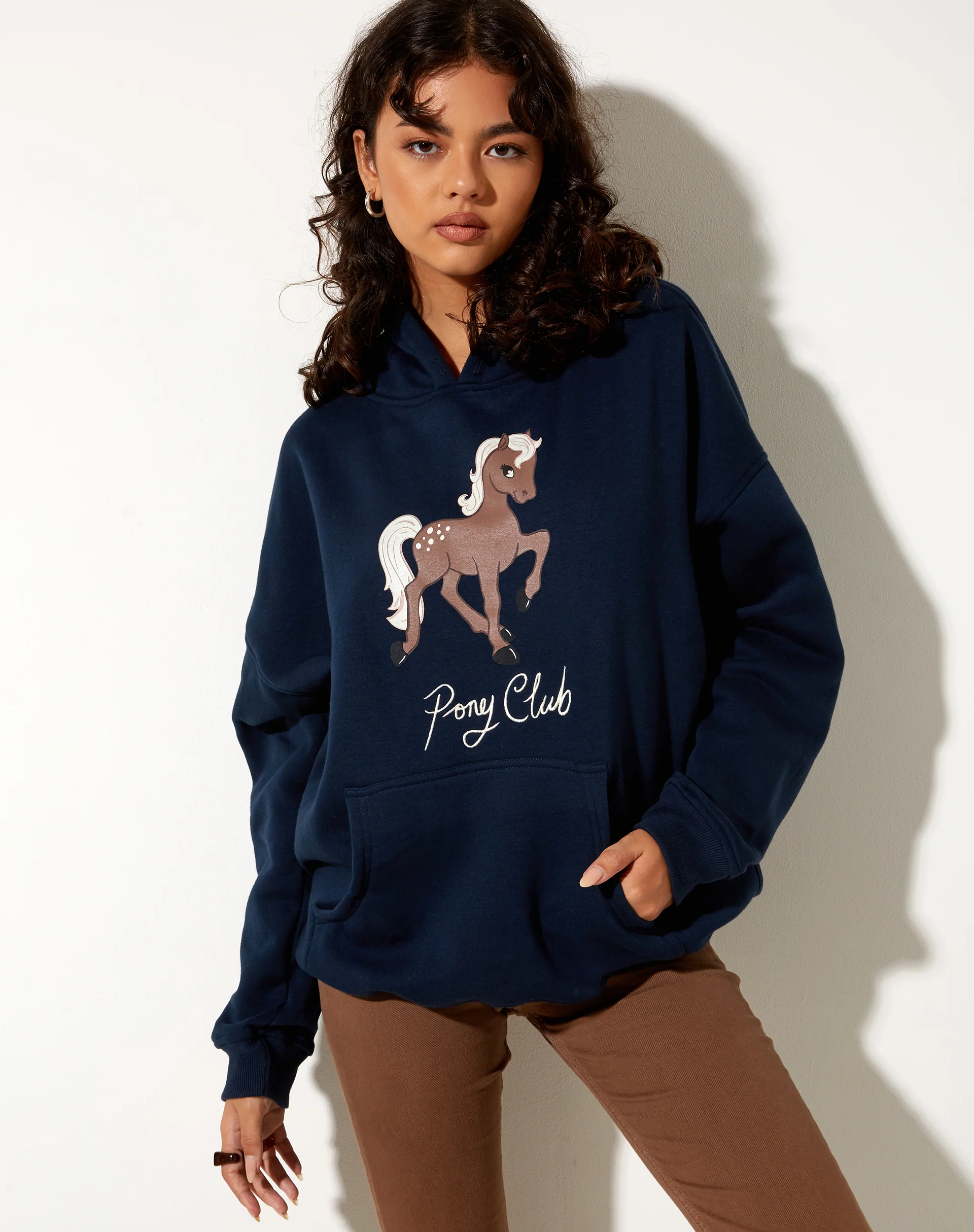Oversize Hoodie in Navy Pony Club Mix Embro - Image 4